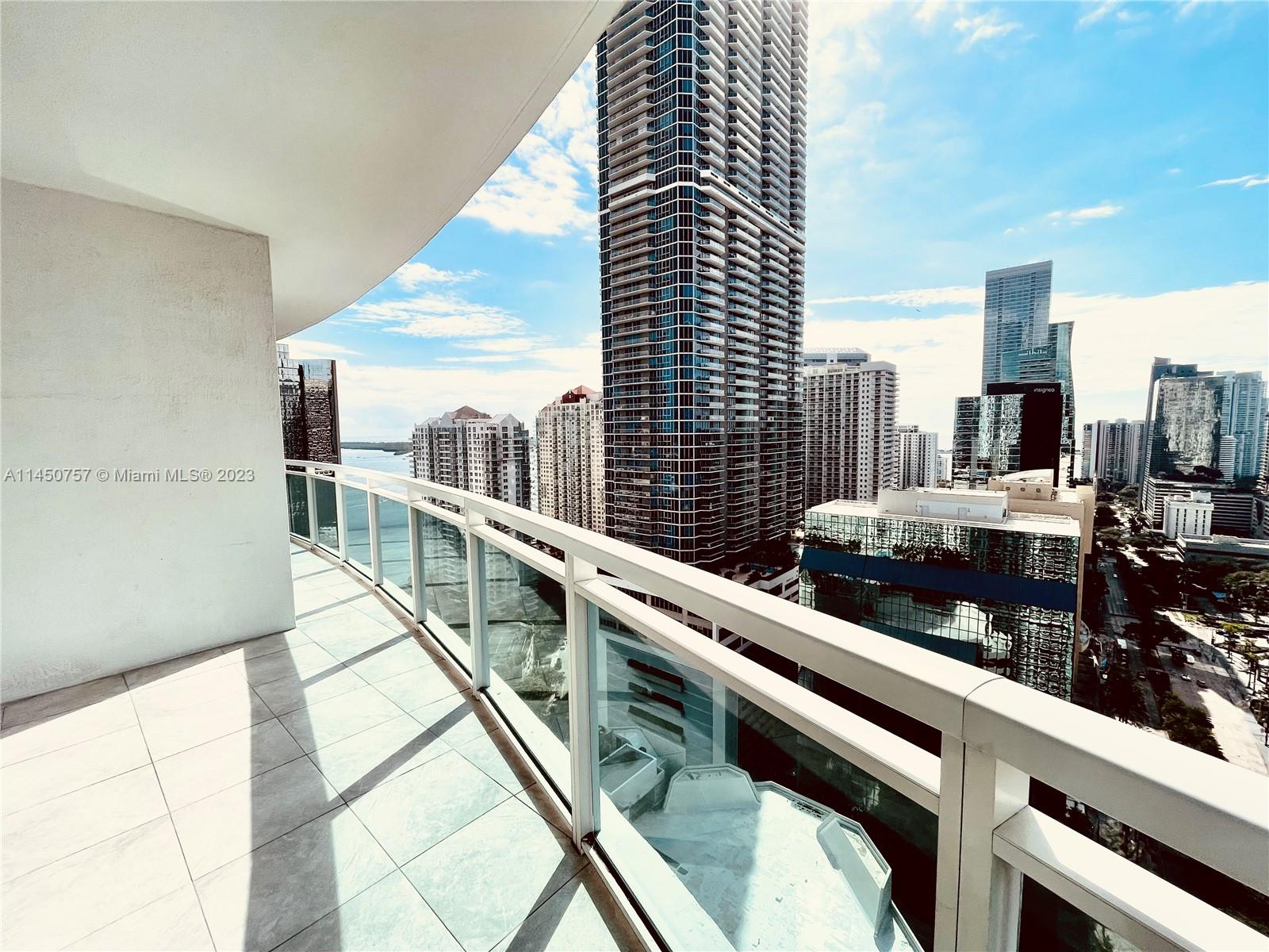 951 Brickell Ave # 3011