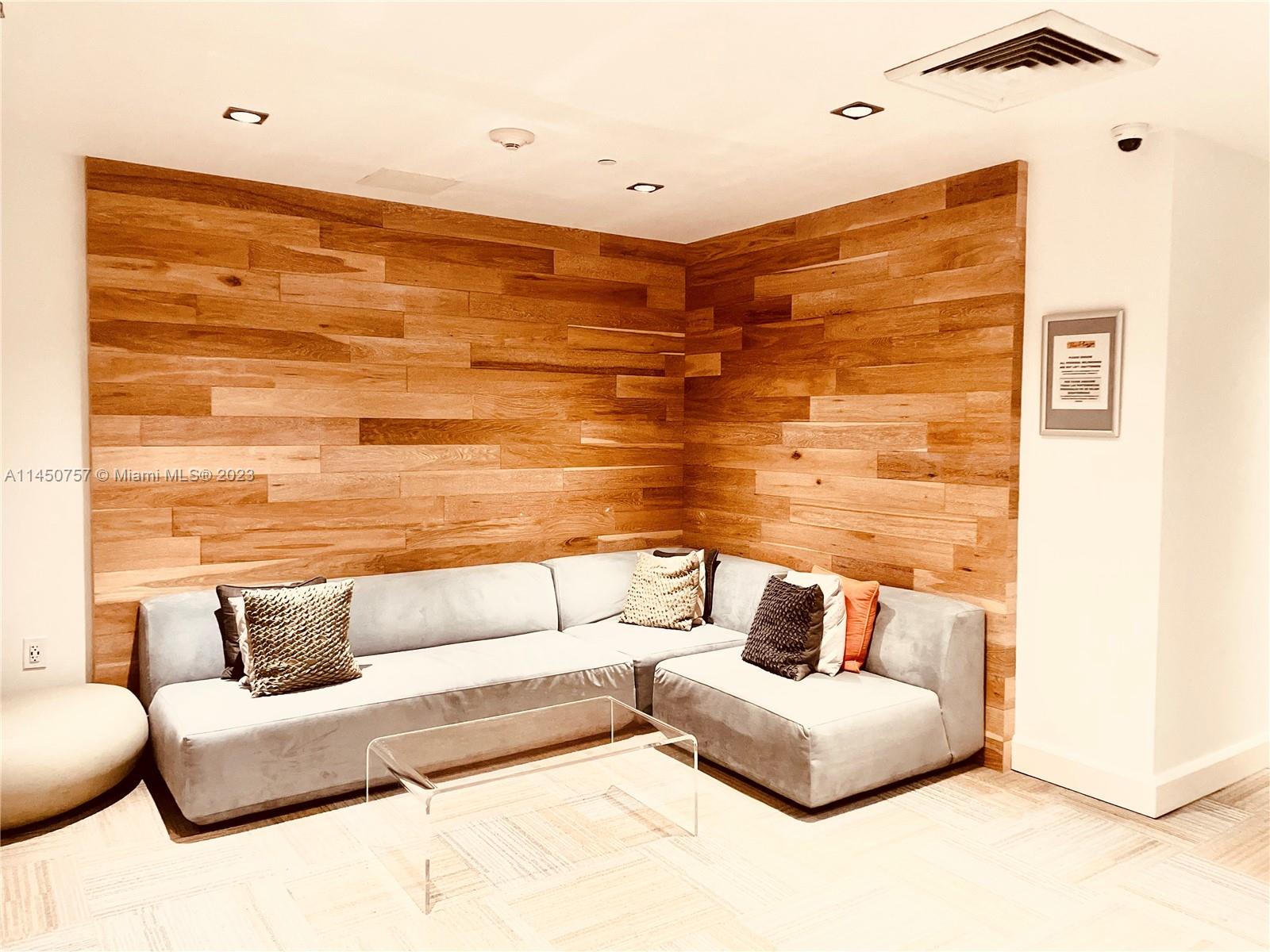 951 Brickell Ave # 3011