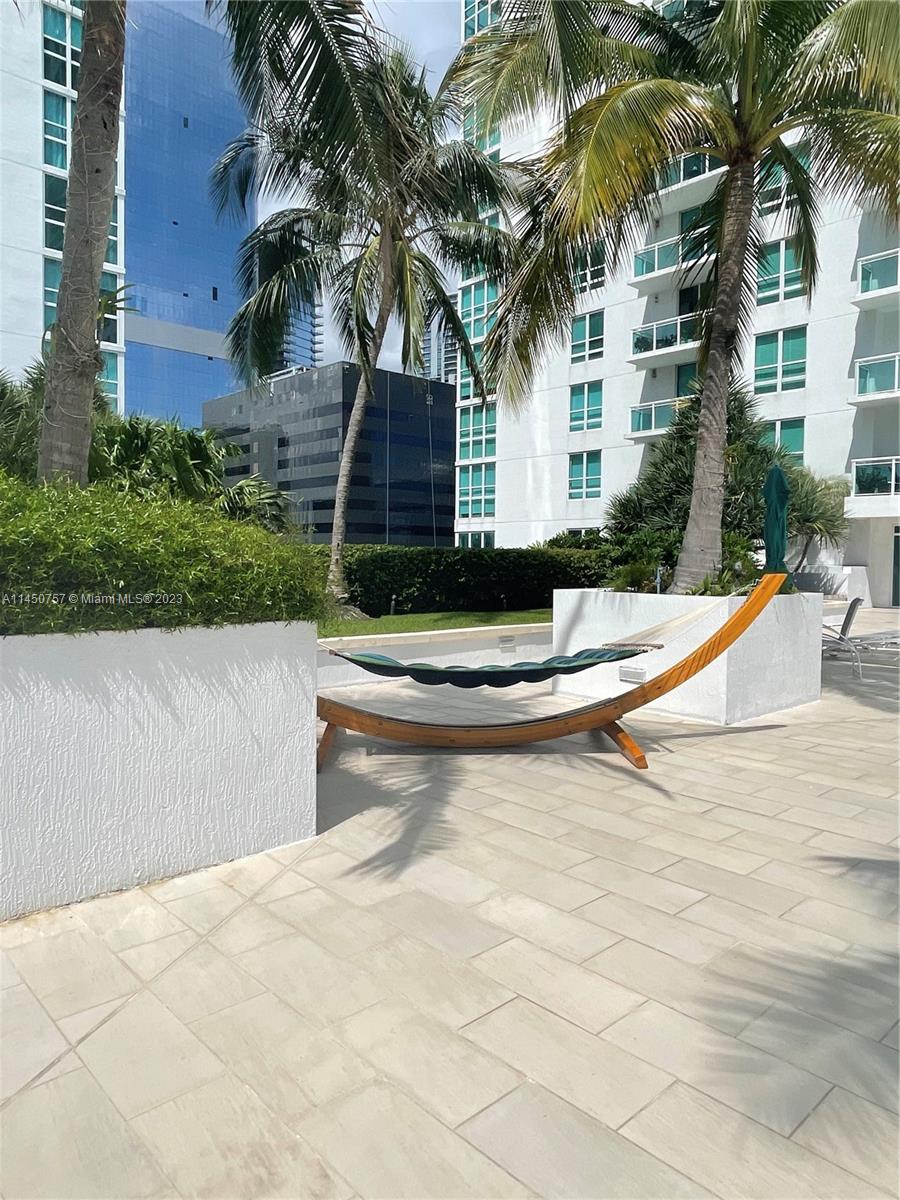 951 Brickell Ave # 3011