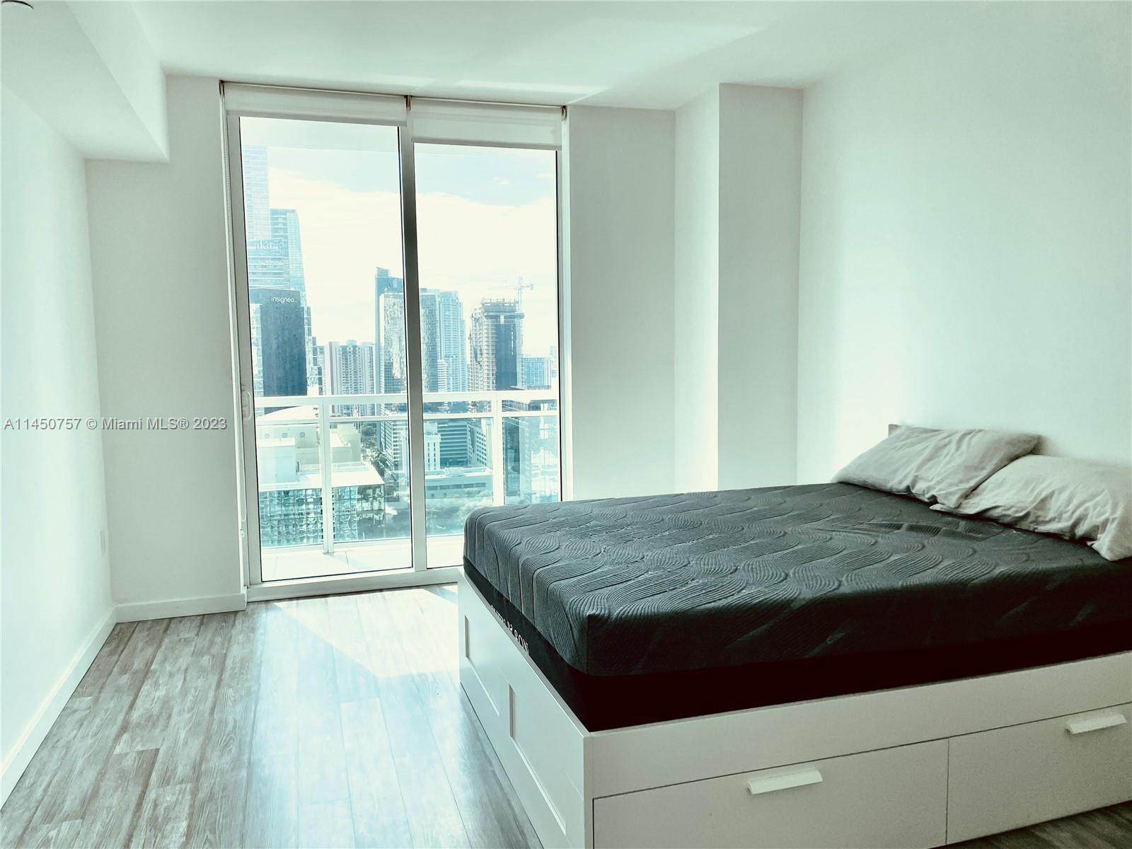 951 Brickell Ave # 3011