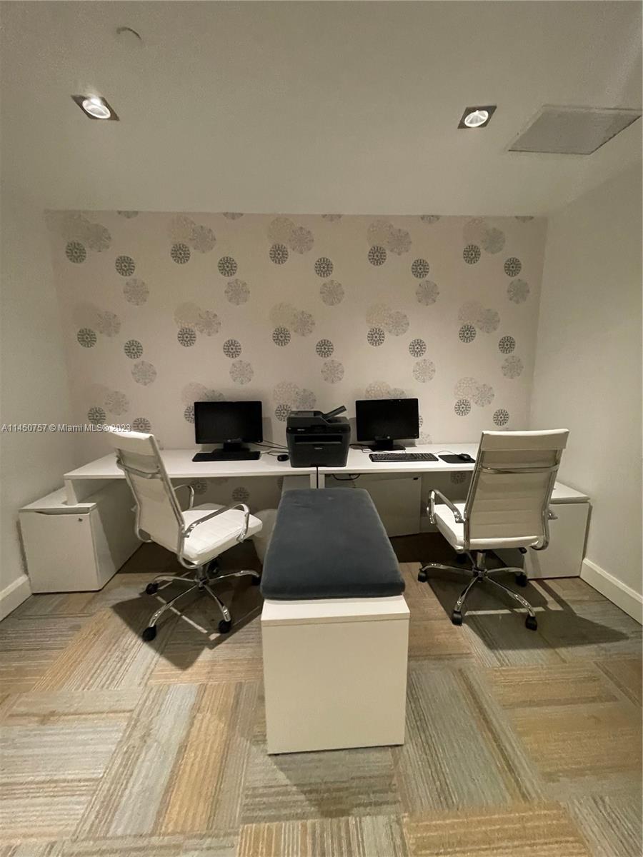 951 Brickell Ave # 3011