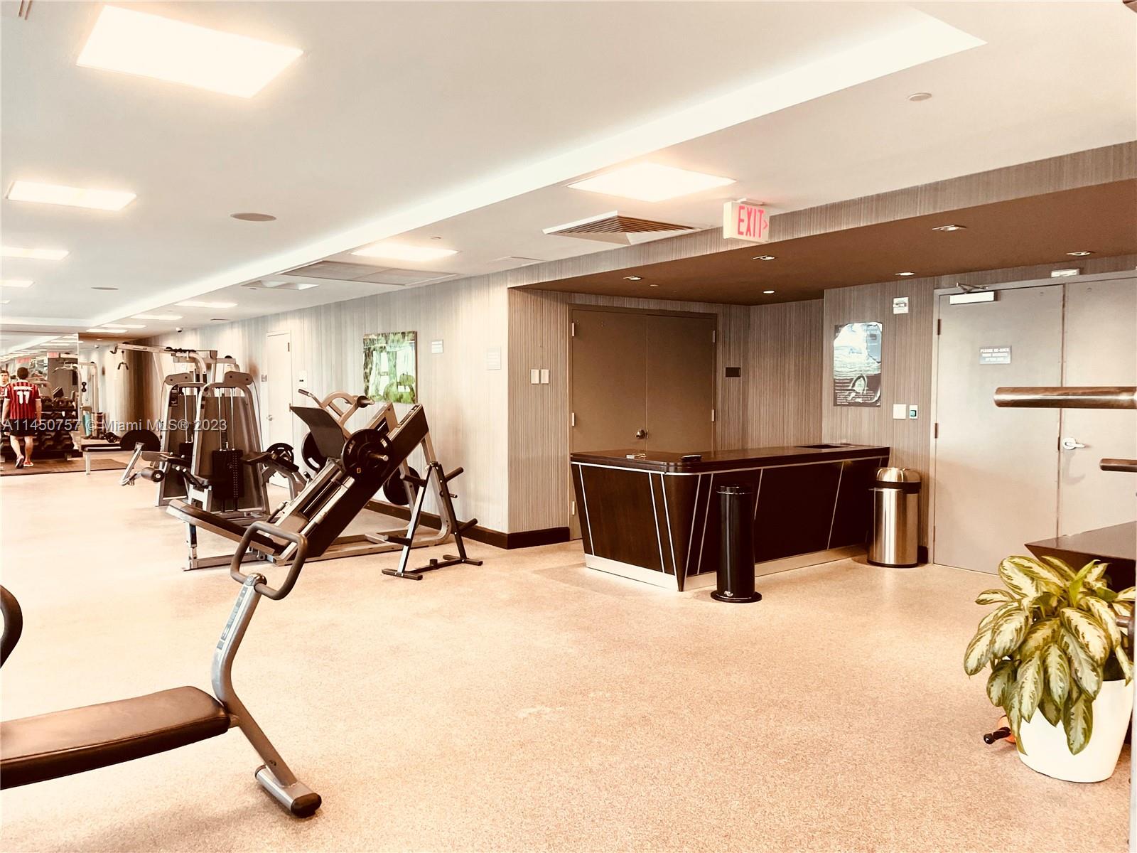 951 Brickell Ave # 3011