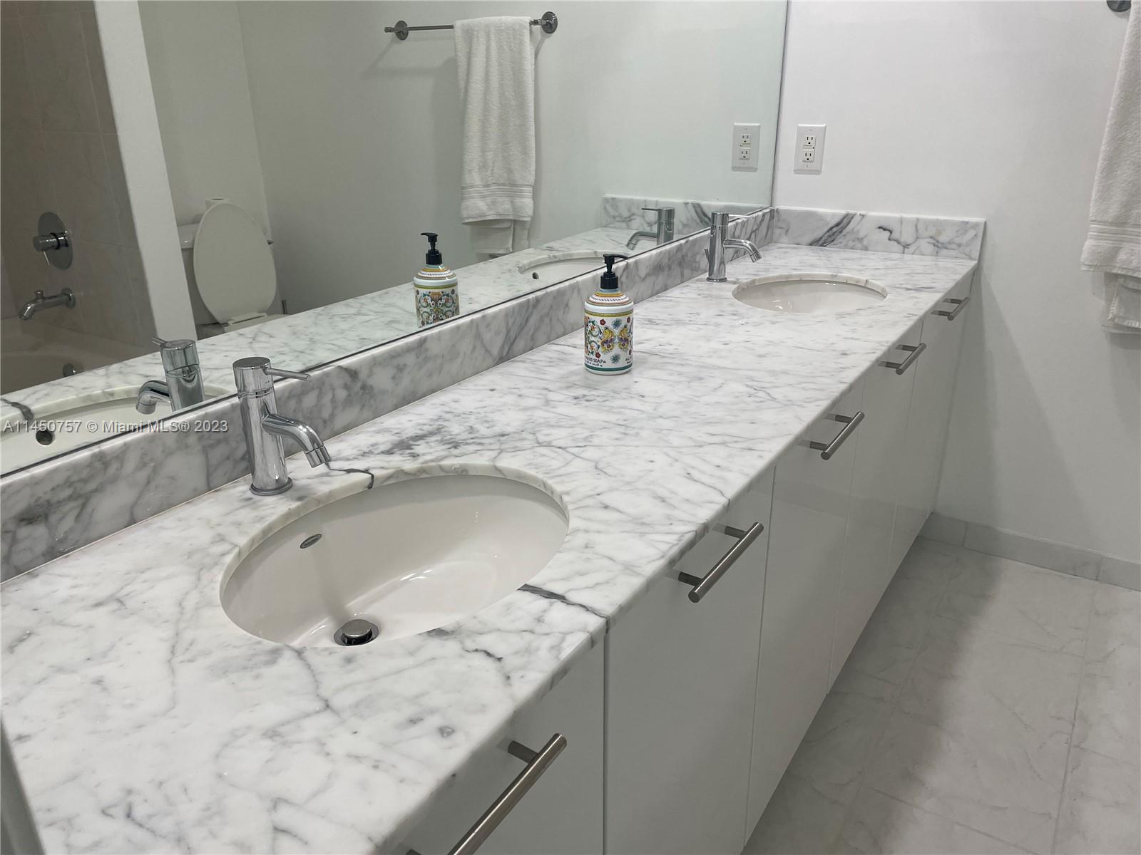 951 Brickell Ave # 3011