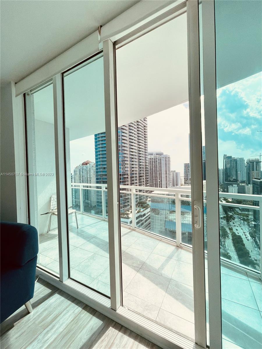 951 Brickell Ave # 3011