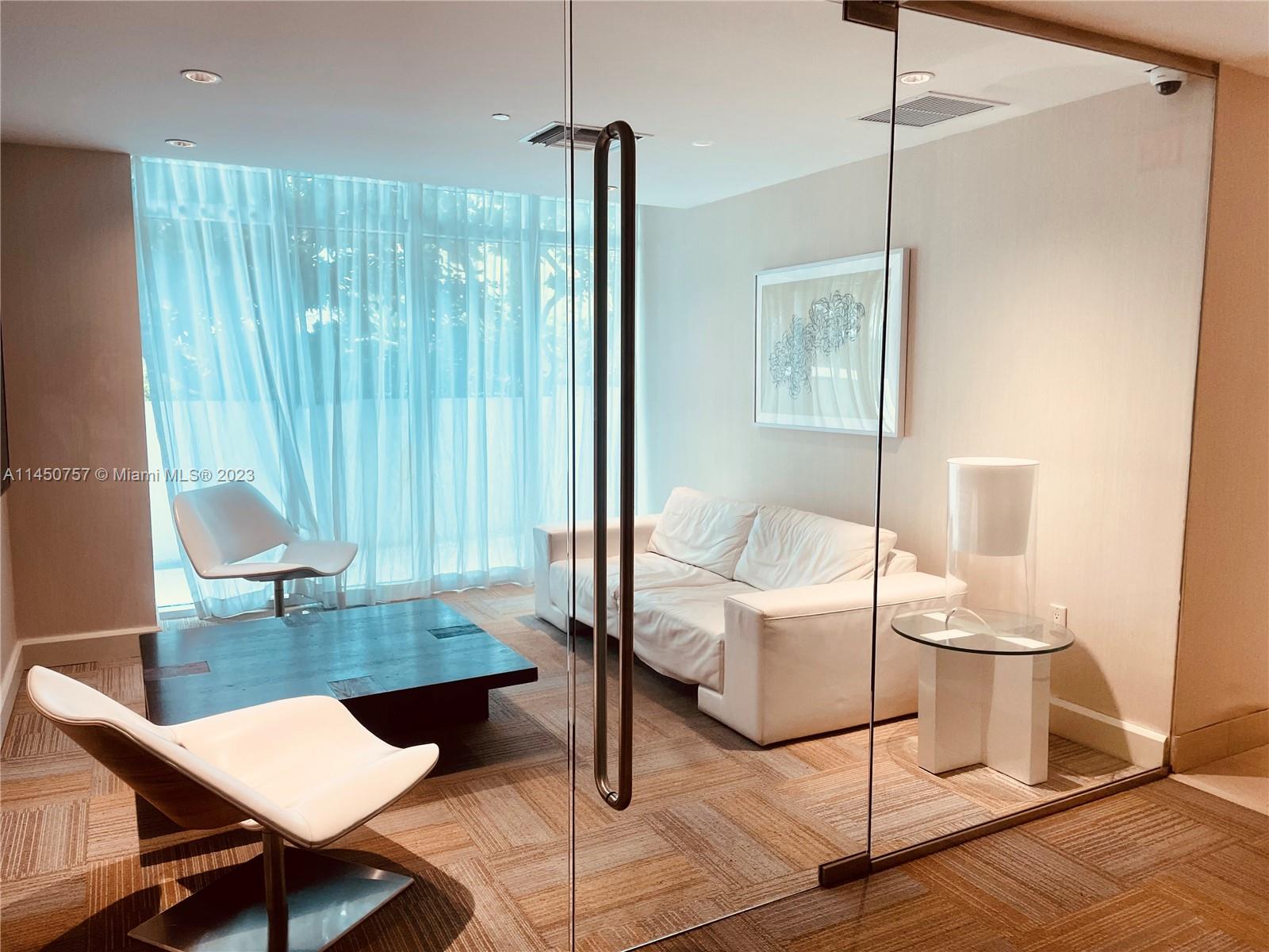 951 Brickell Ave # 3011