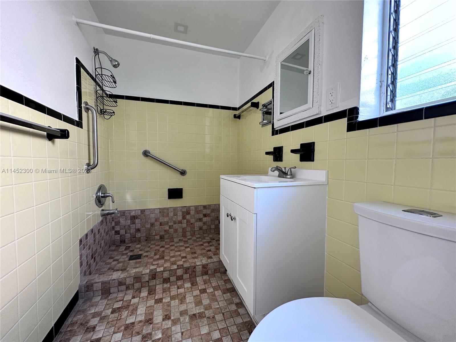 215 Zamora Ave # 1