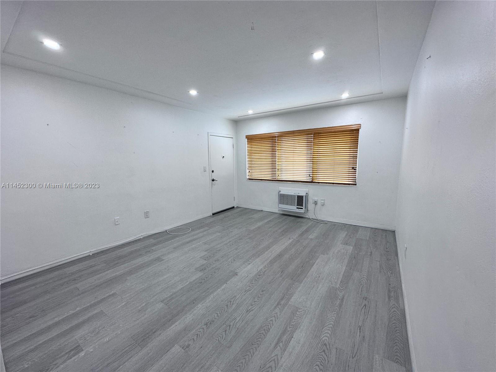 215 Zamora Ave # 1