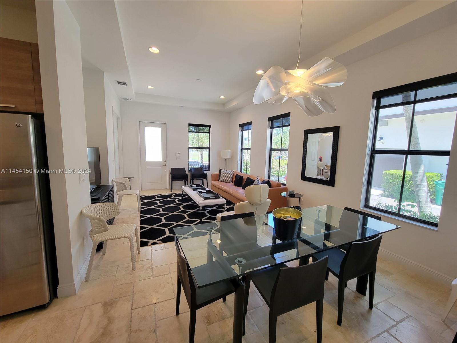 8450 NW 52nd St
