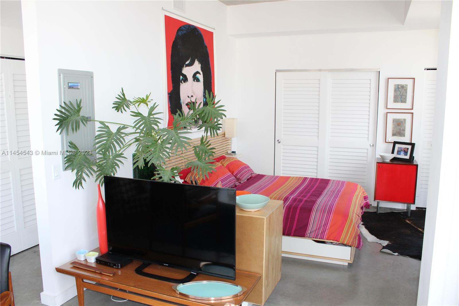 151 SE 1 ST # 2010