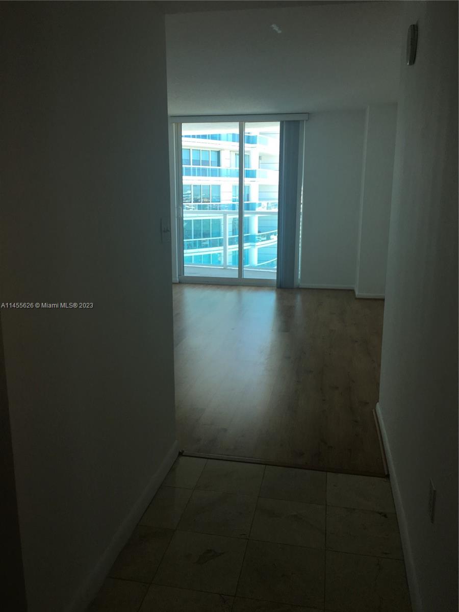2101 Brickell Ave # 2011