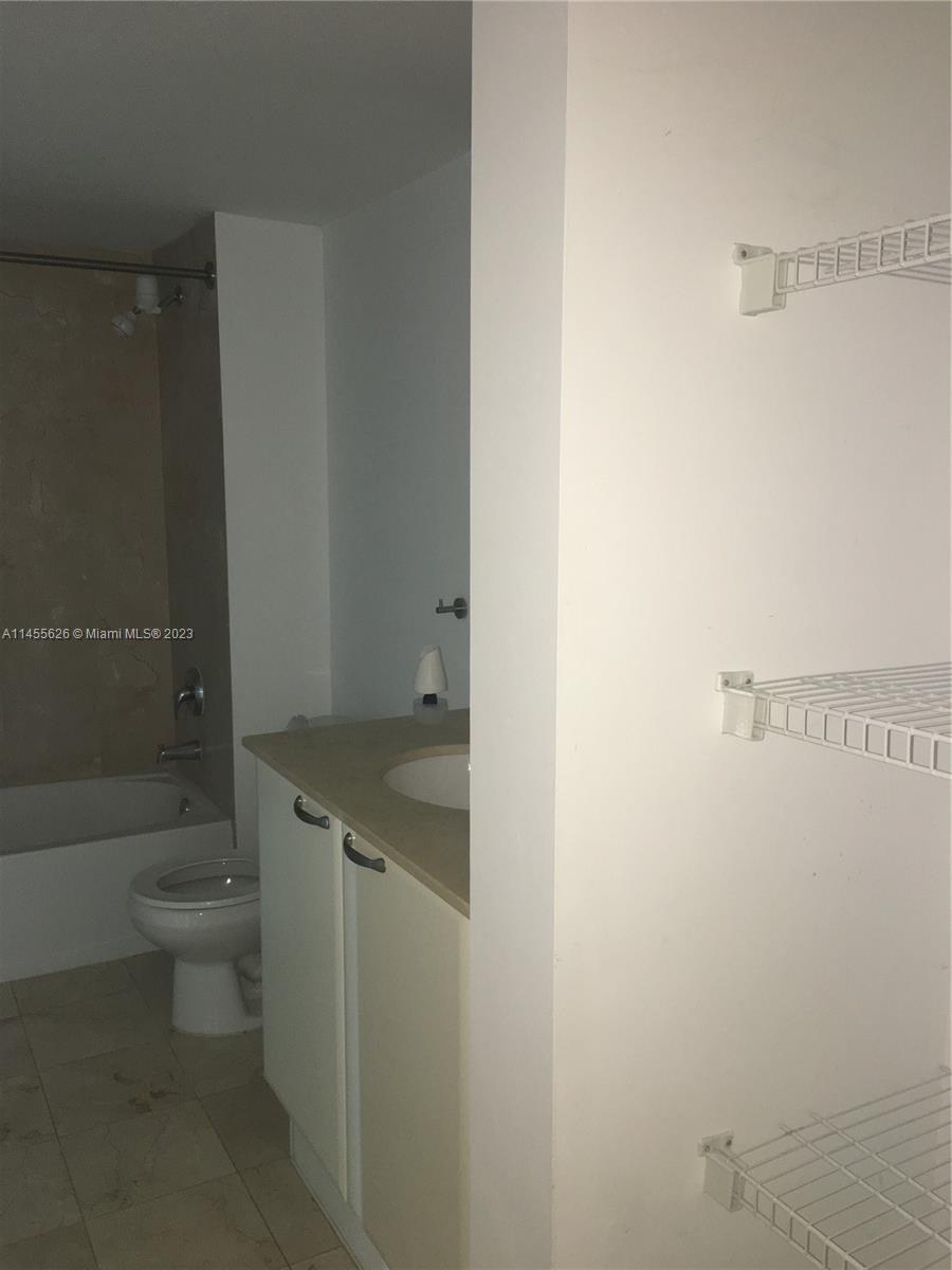 2101 Brickell Ave # 2011