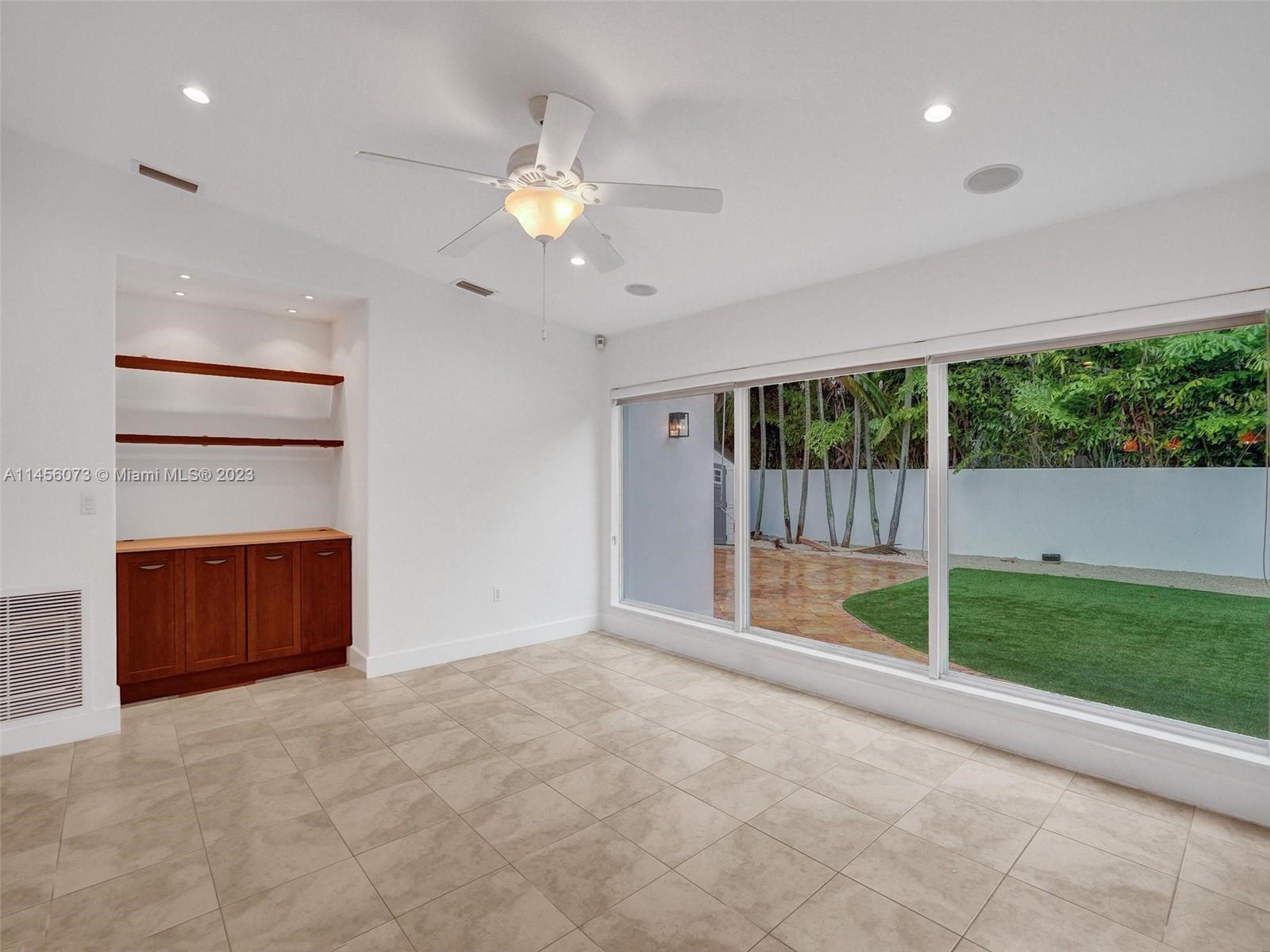 228 Westwood Dr