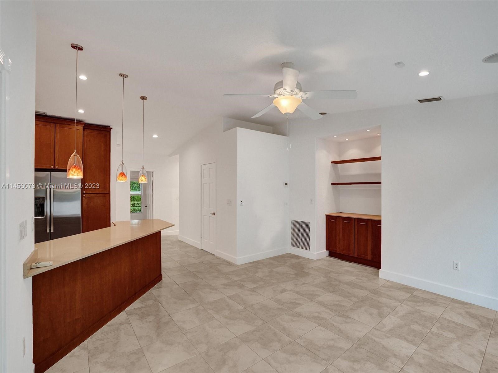 228 Westwood Dr