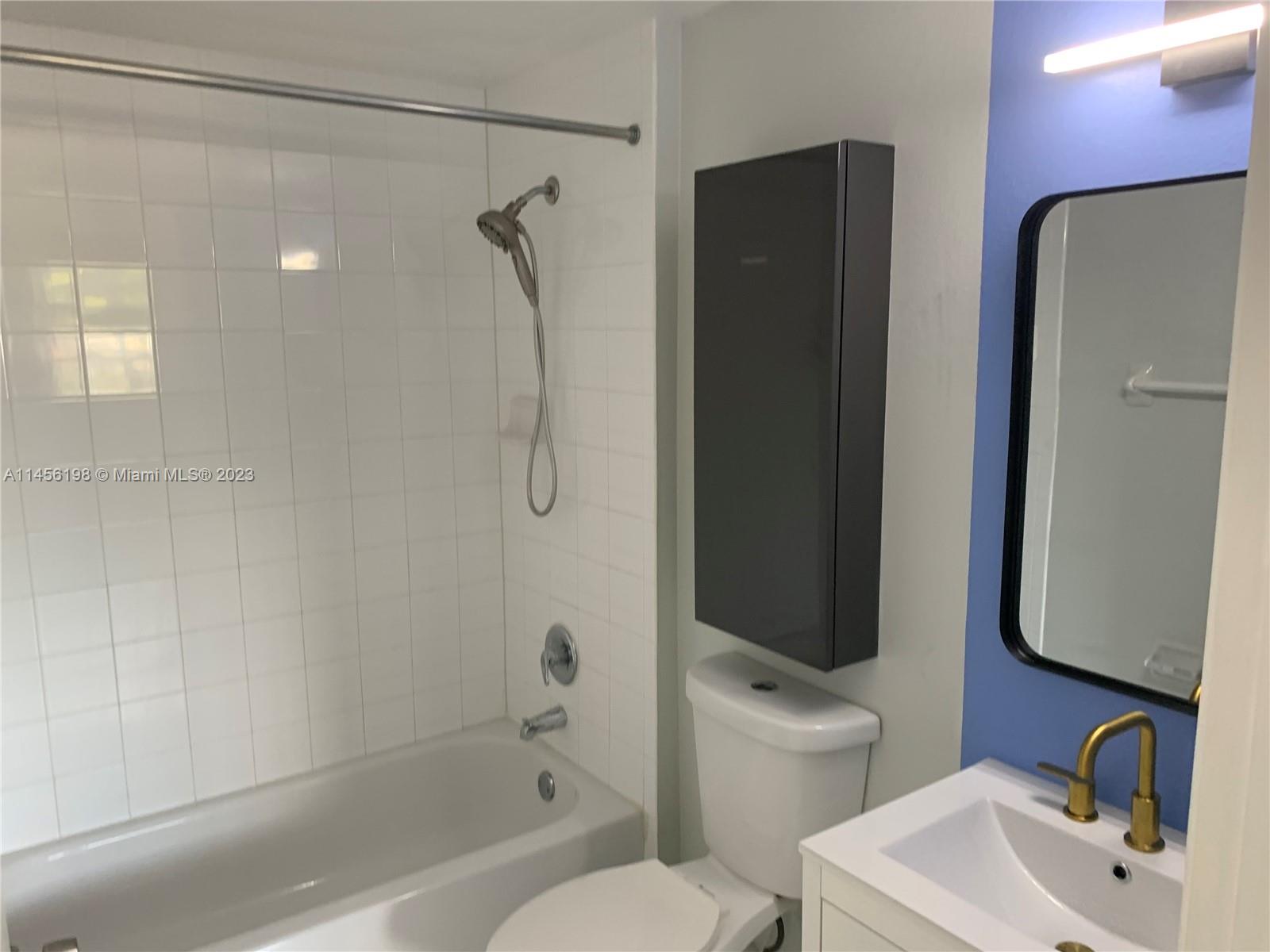 3271 Sabal Palm Mnr # 104