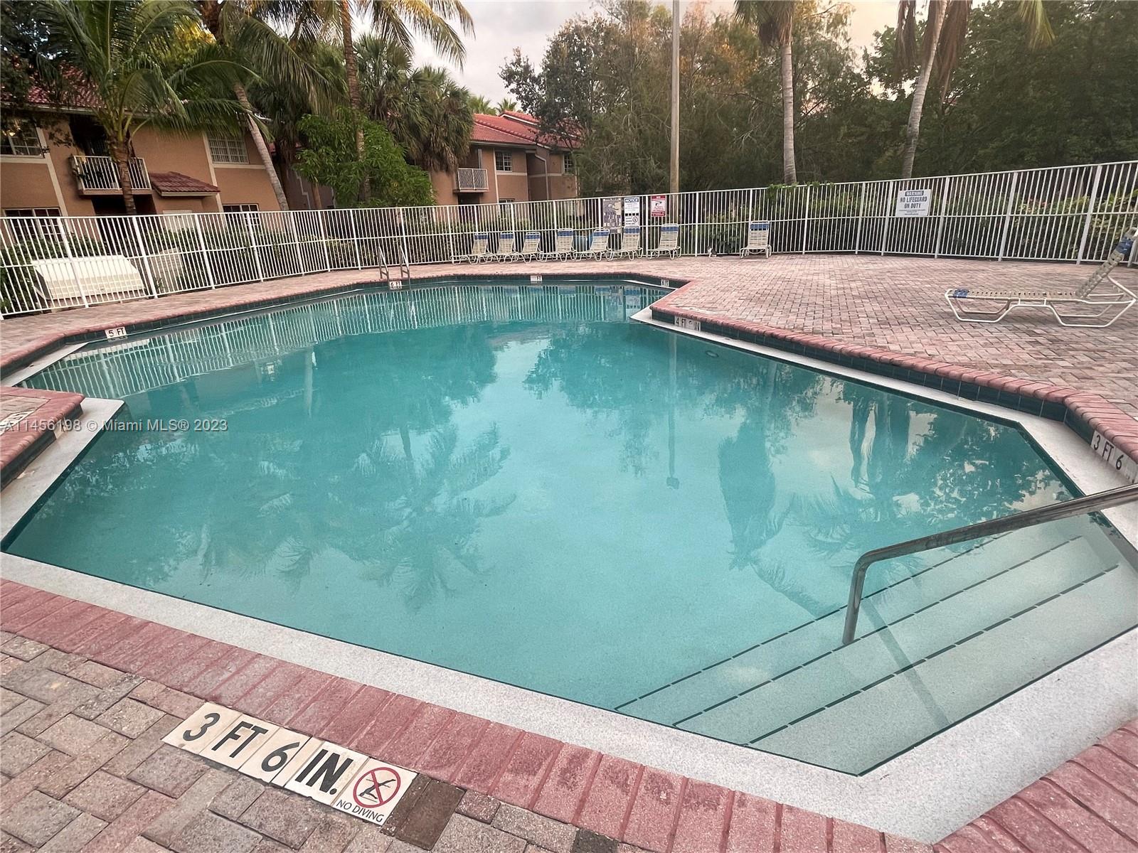 3271 Sabal Palm Mnr # 104