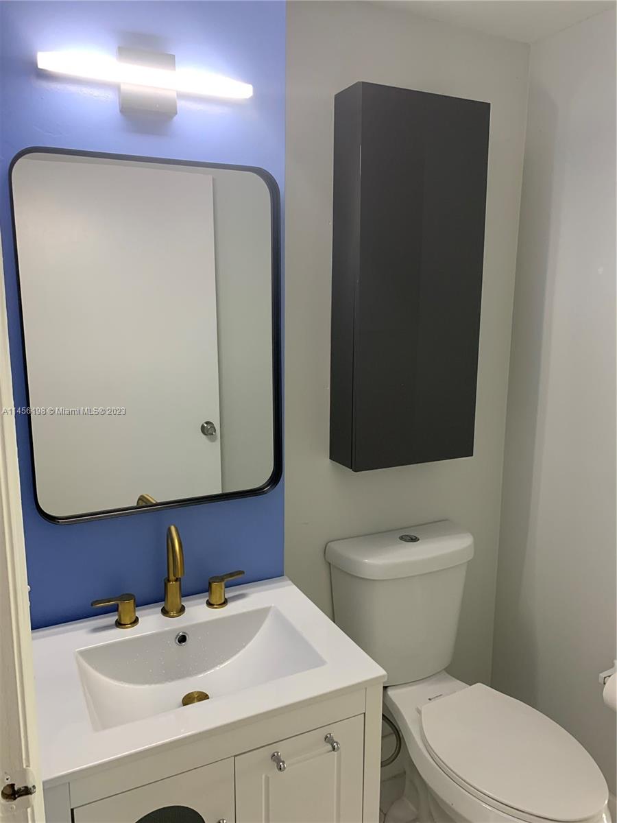 3271 Sabal Palm Mnr # 104