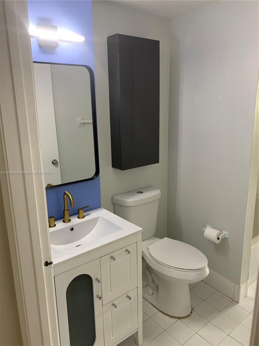 3271 Sabal Palm Mnr # 104