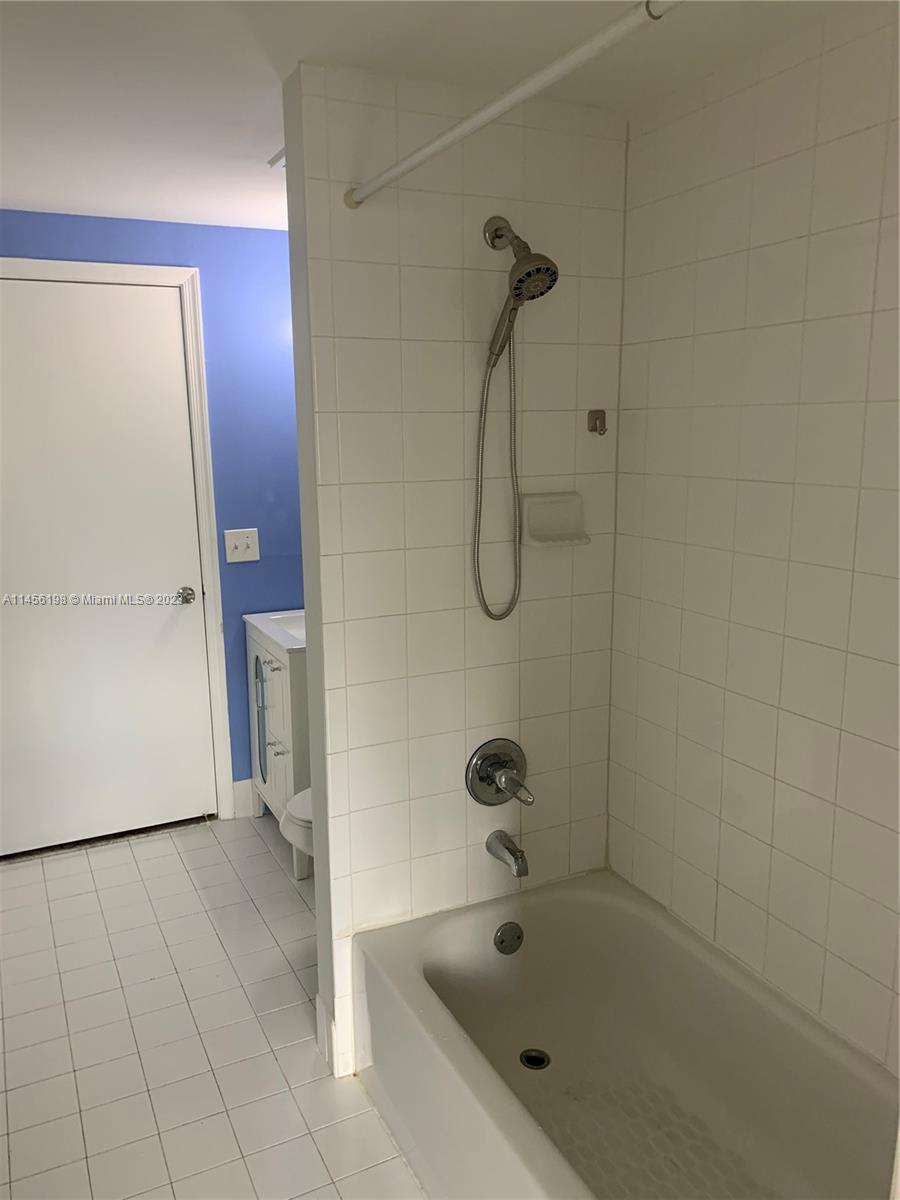 3271 Sabal Palm Mnr # 104