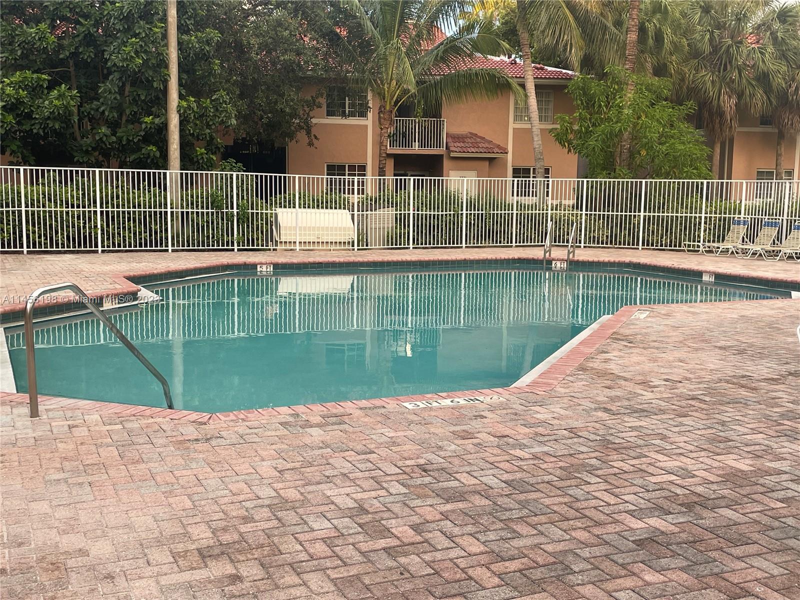 3271 Sabal Palm Mnr # 104