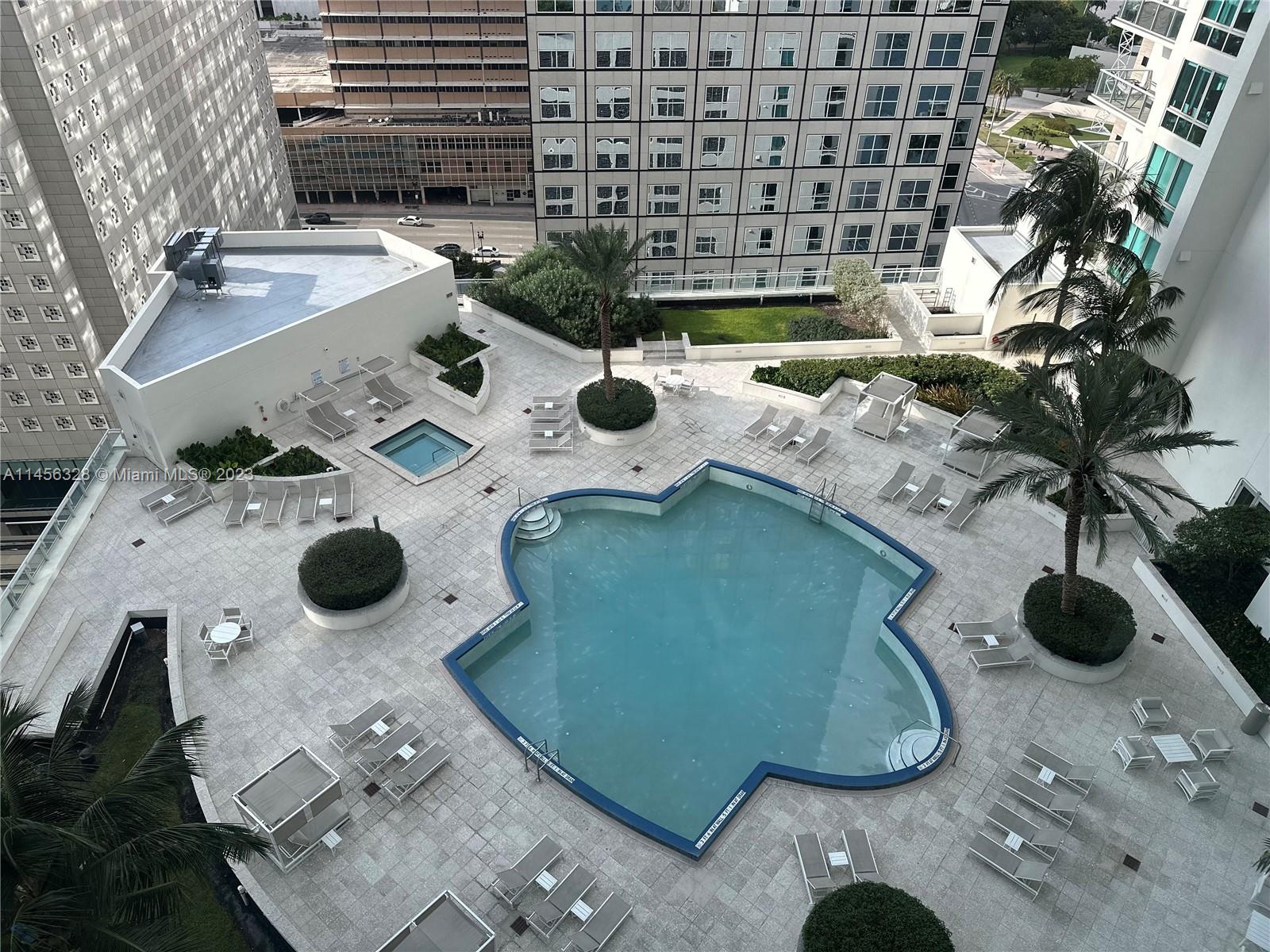 300 S Biscayne Blvd # 3809 Unit: PH-3809