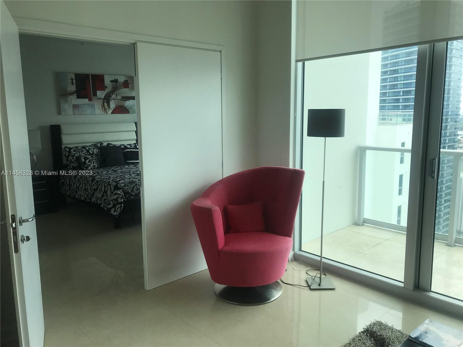 300 S Biscayne Blvd # 3809 Unit: PH-3809