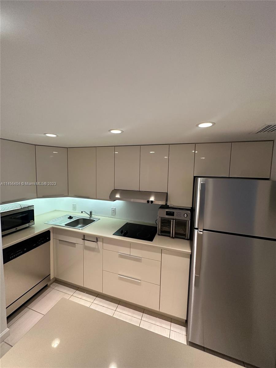 200 SE 15th Rd # 17E