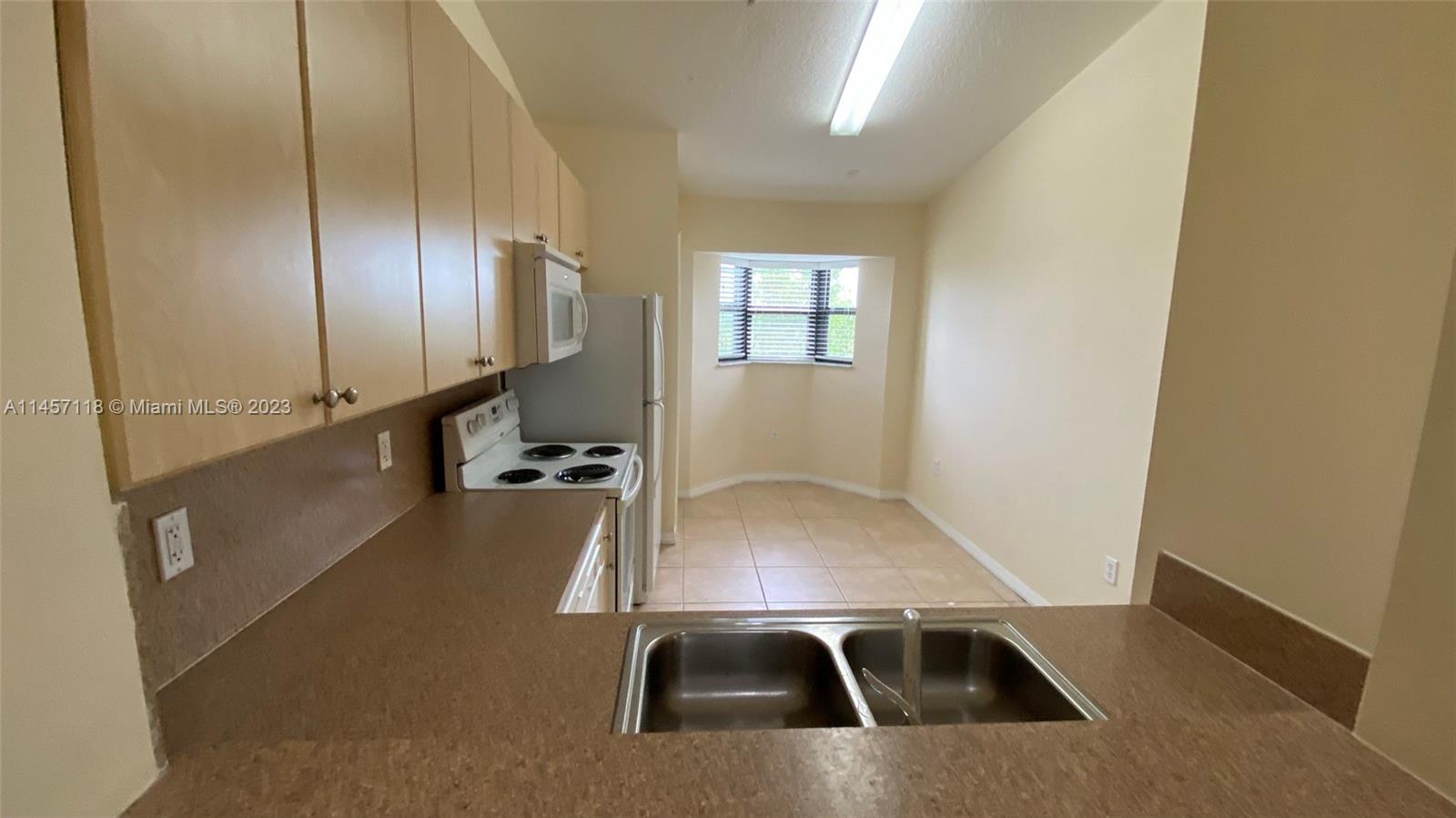 22921 SW 88 PL # 302