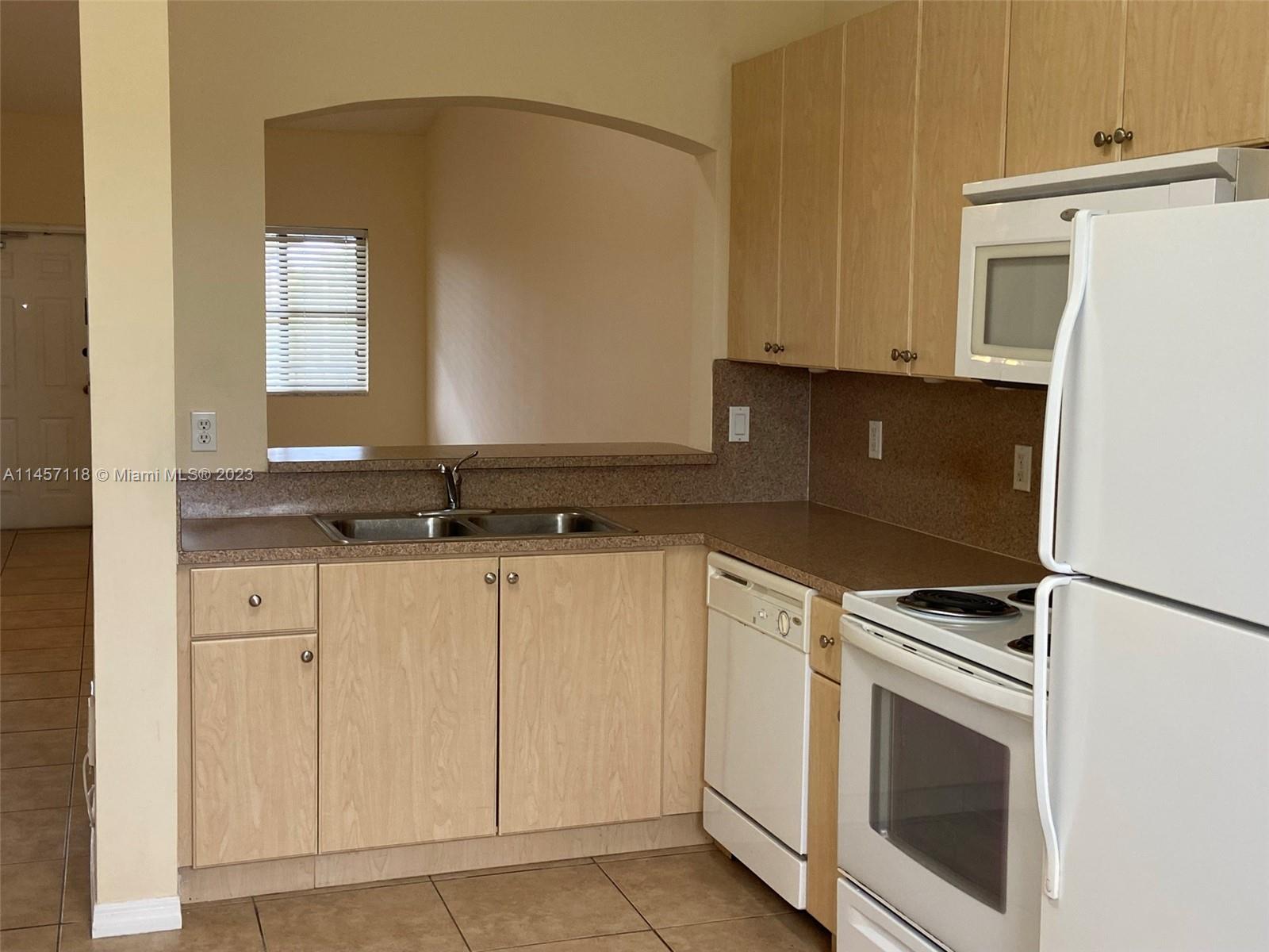 22921 SW 88 PL # 302