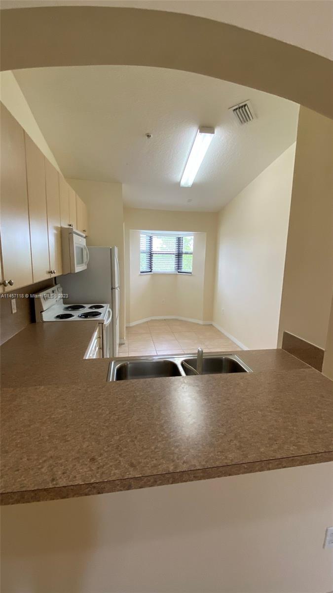 22921 SW 88 PL # 302