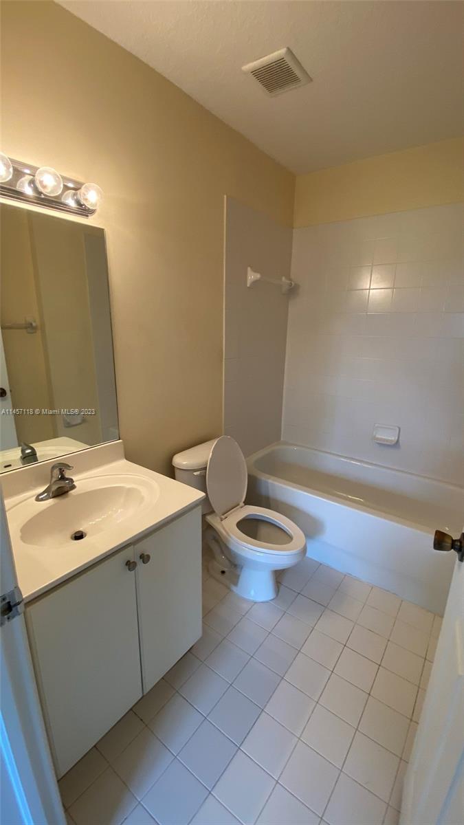 22921 SW 88 PL # 302
