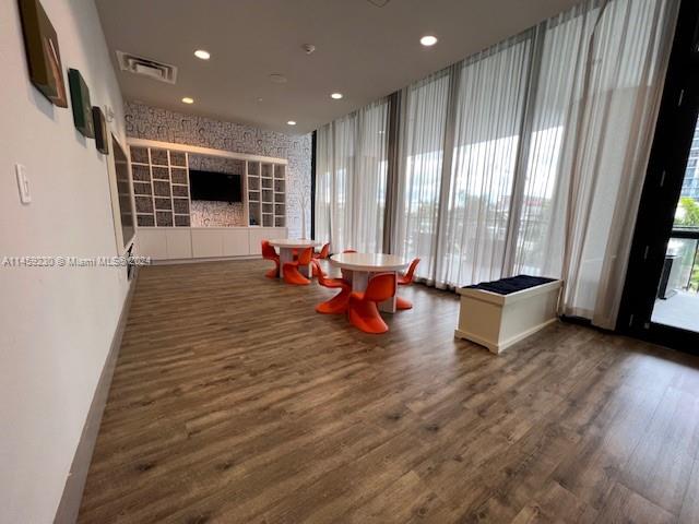 5300 Paseo Blvd # 607