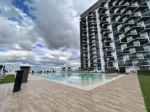 5300 Paseo Blvd # 607