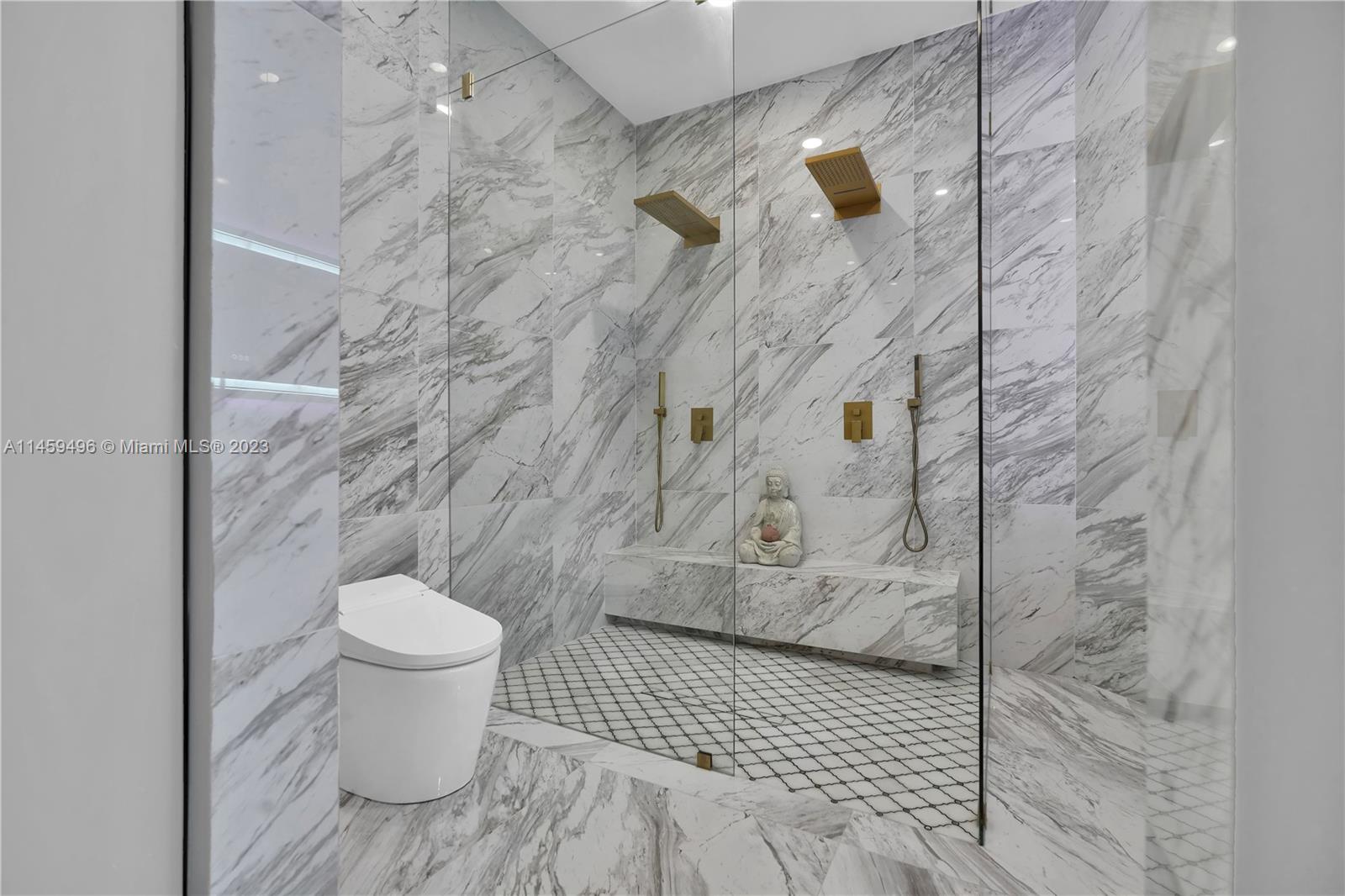 725 NE 22nd St Unit: PH2F