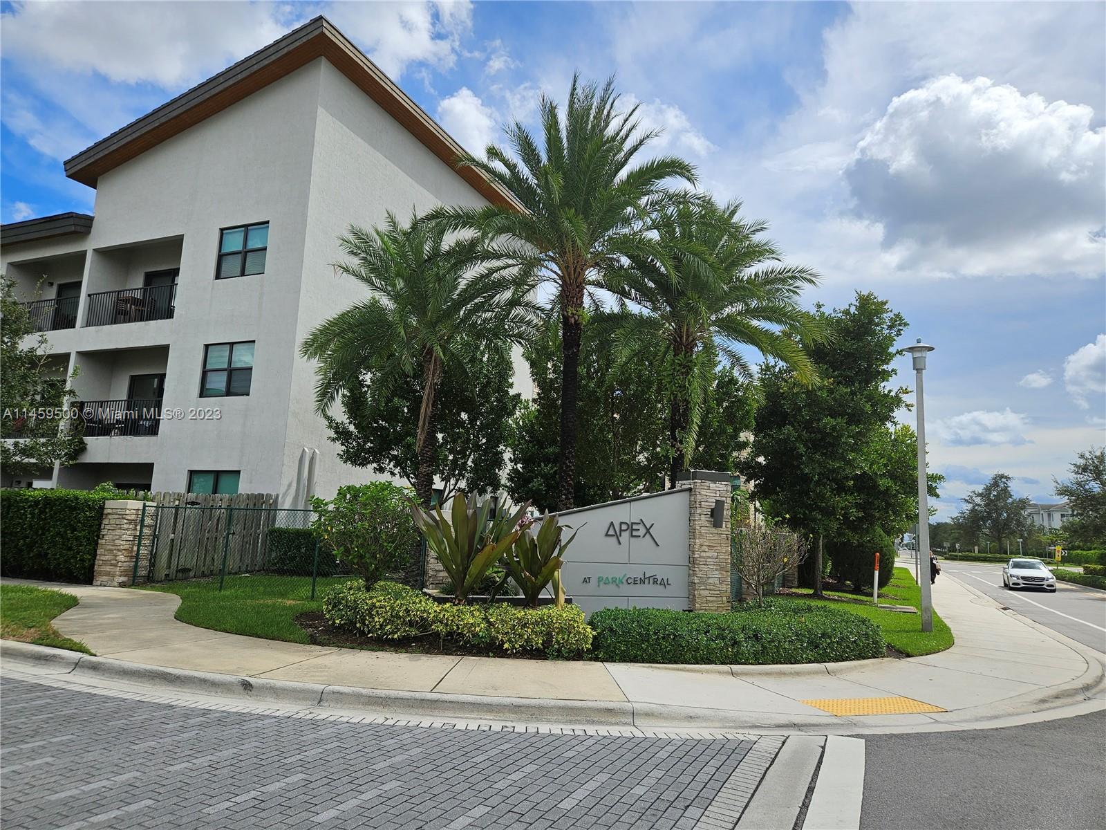 7915 NW 104th Ave # 22