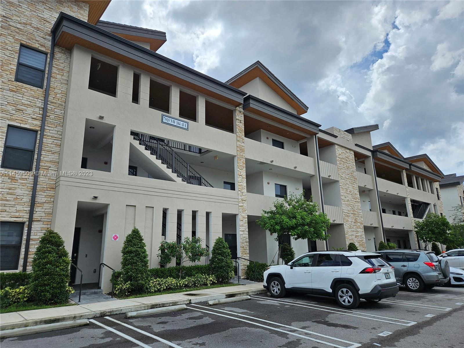 7915 NW 104th Ave # 22