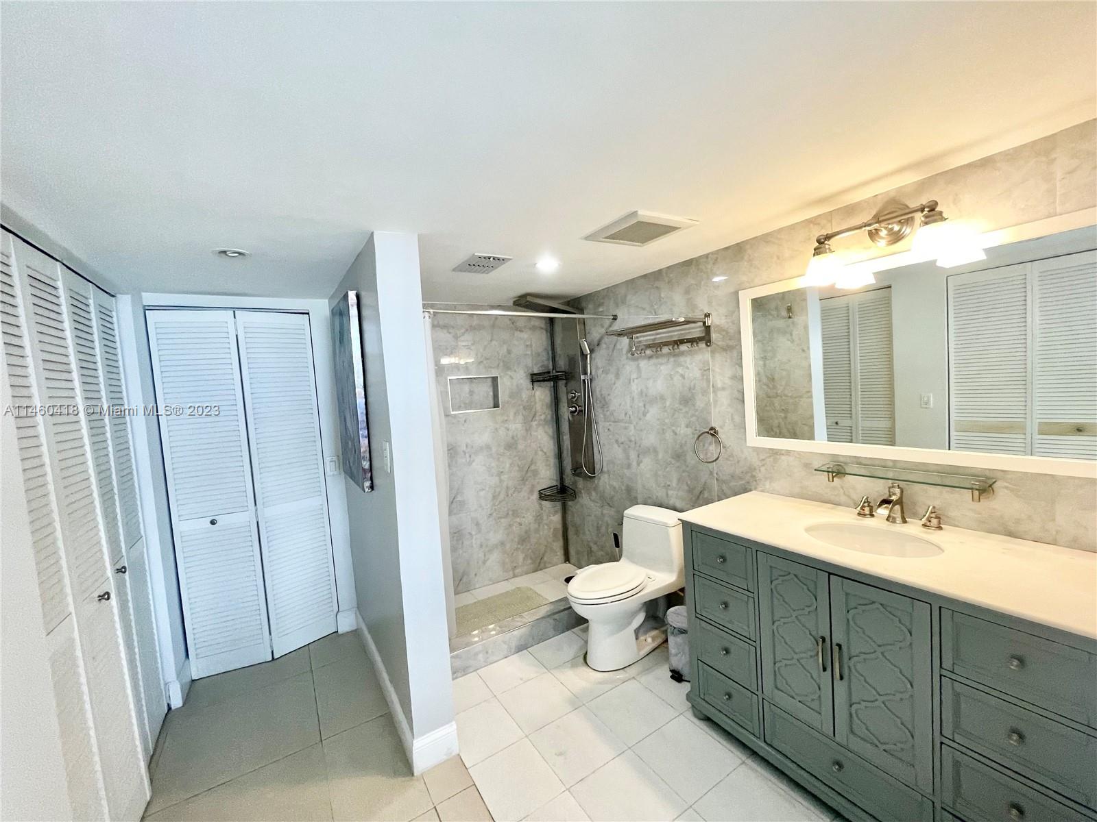 1420 Brickell Bay Dr # 1603A
