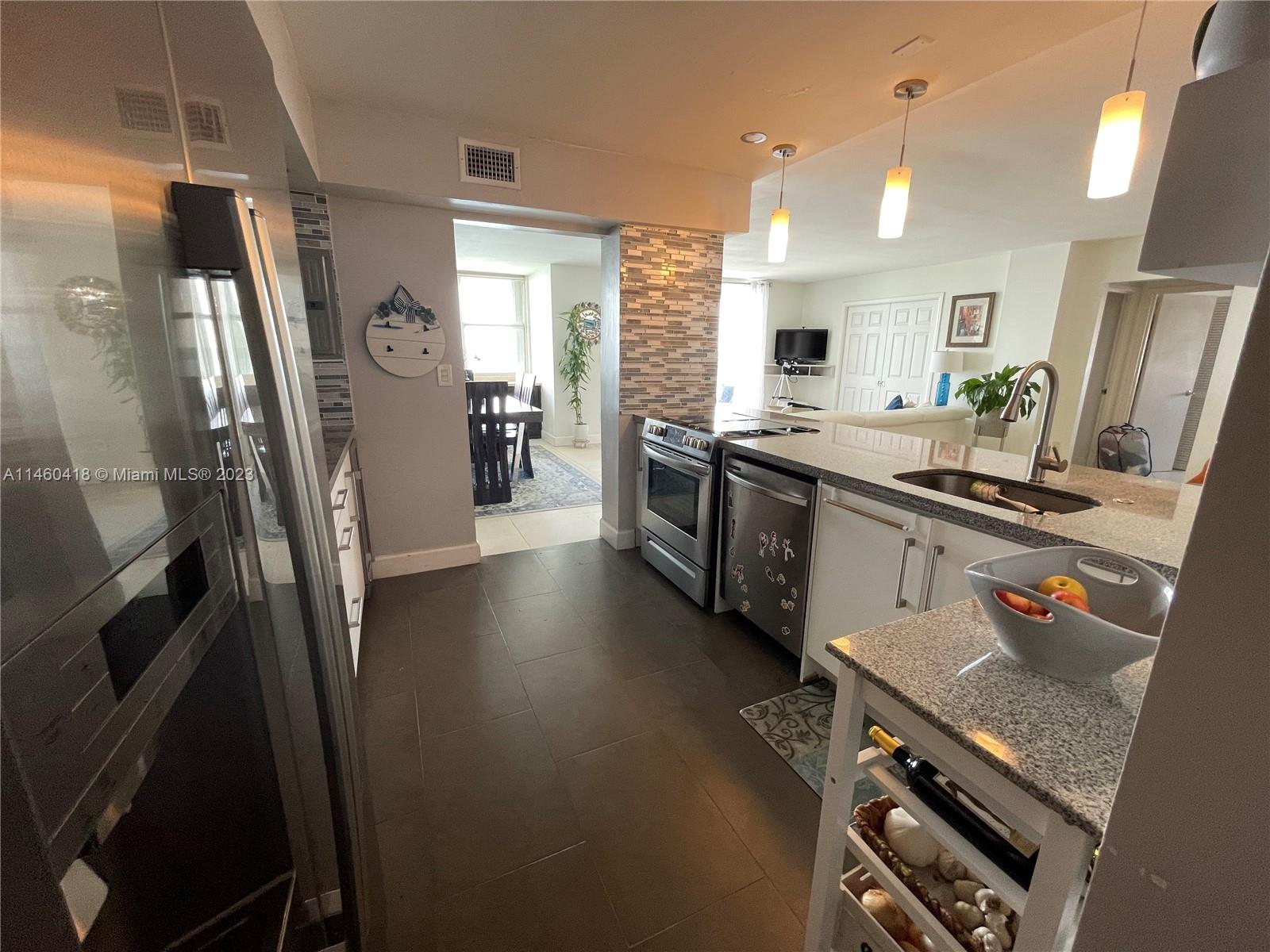 1420 Brickell Bay Dr # 1603A