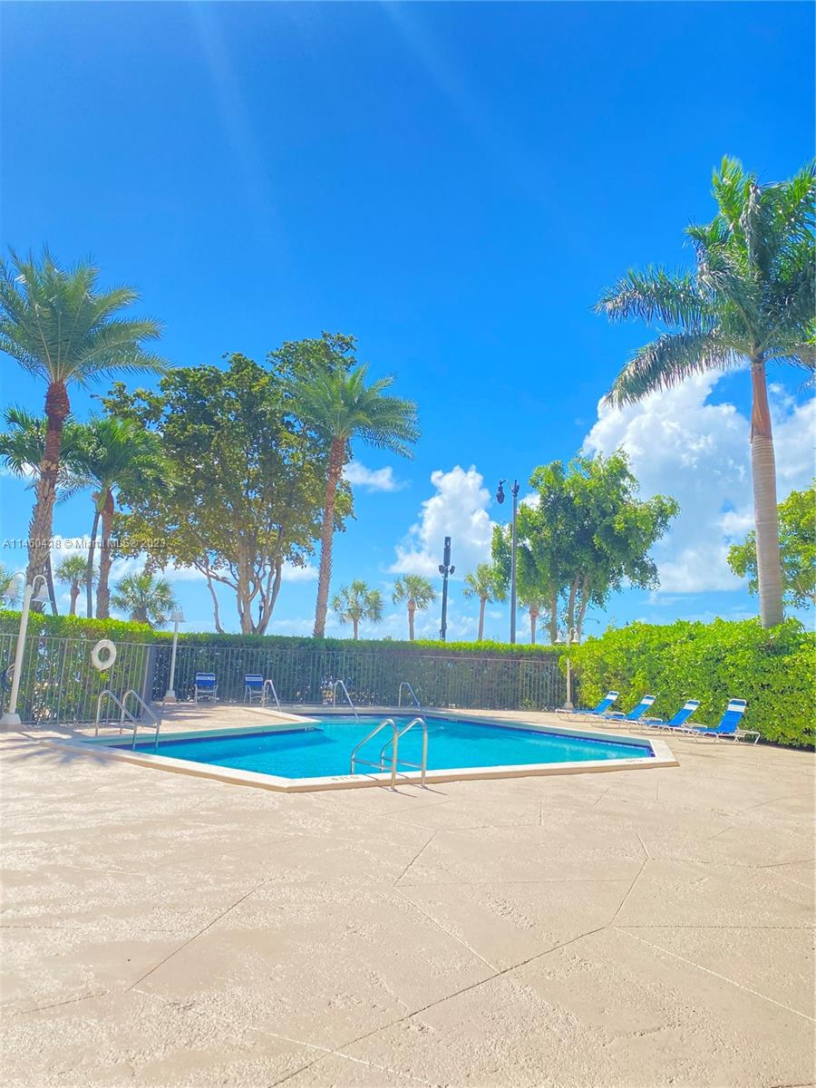 1420 Brickell Bay Dr # 1603A