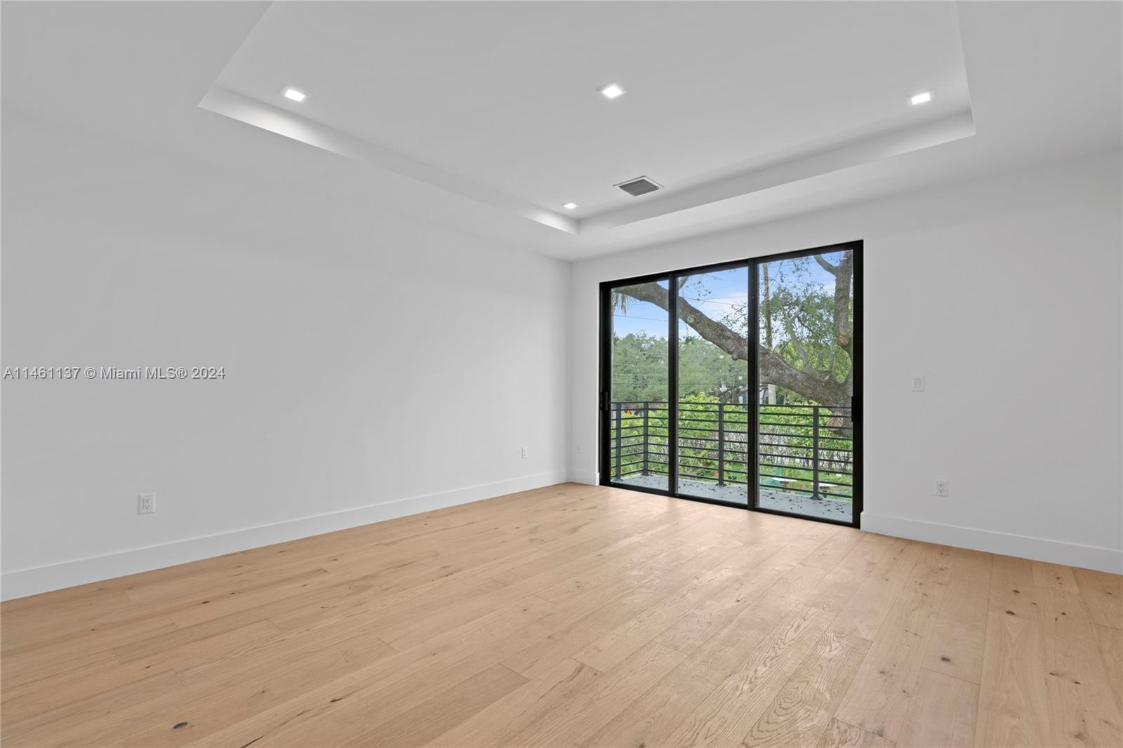 706 SW 9th Ave