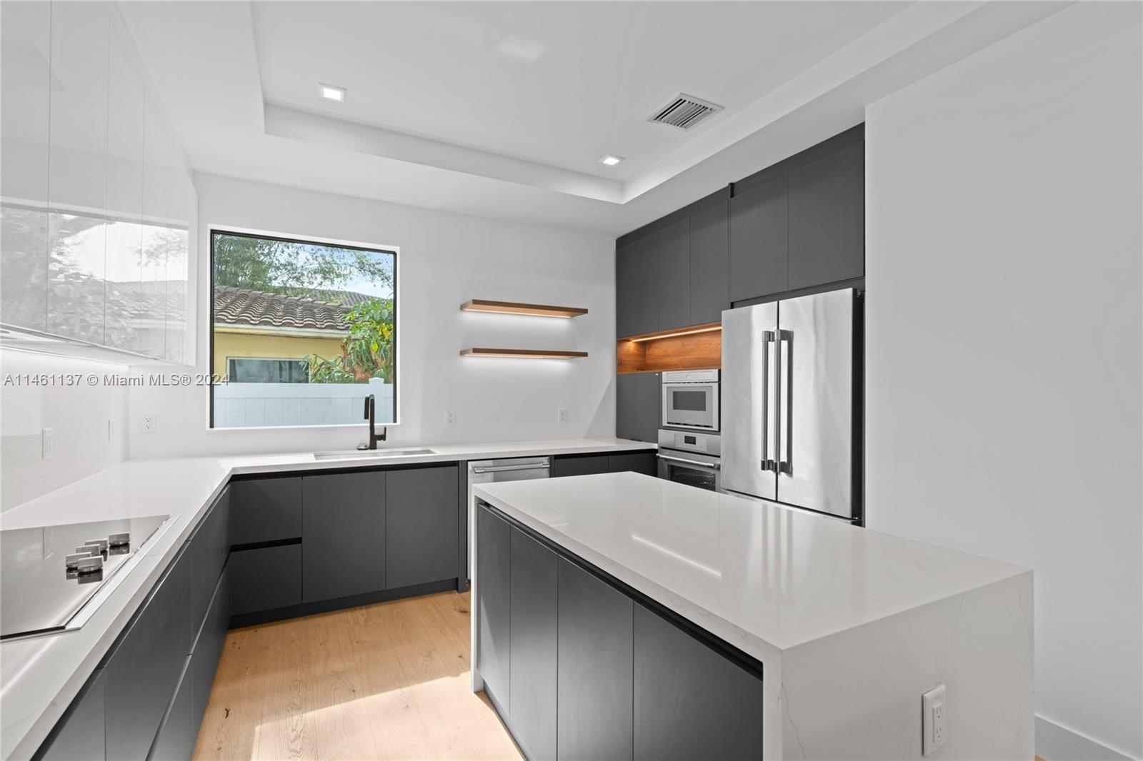 706 SW 9th Ave