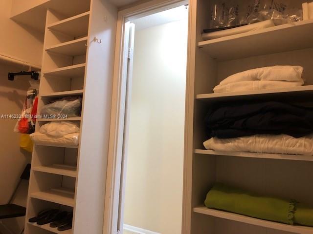 1770 NE 191st St # 1 Unit: 705-1