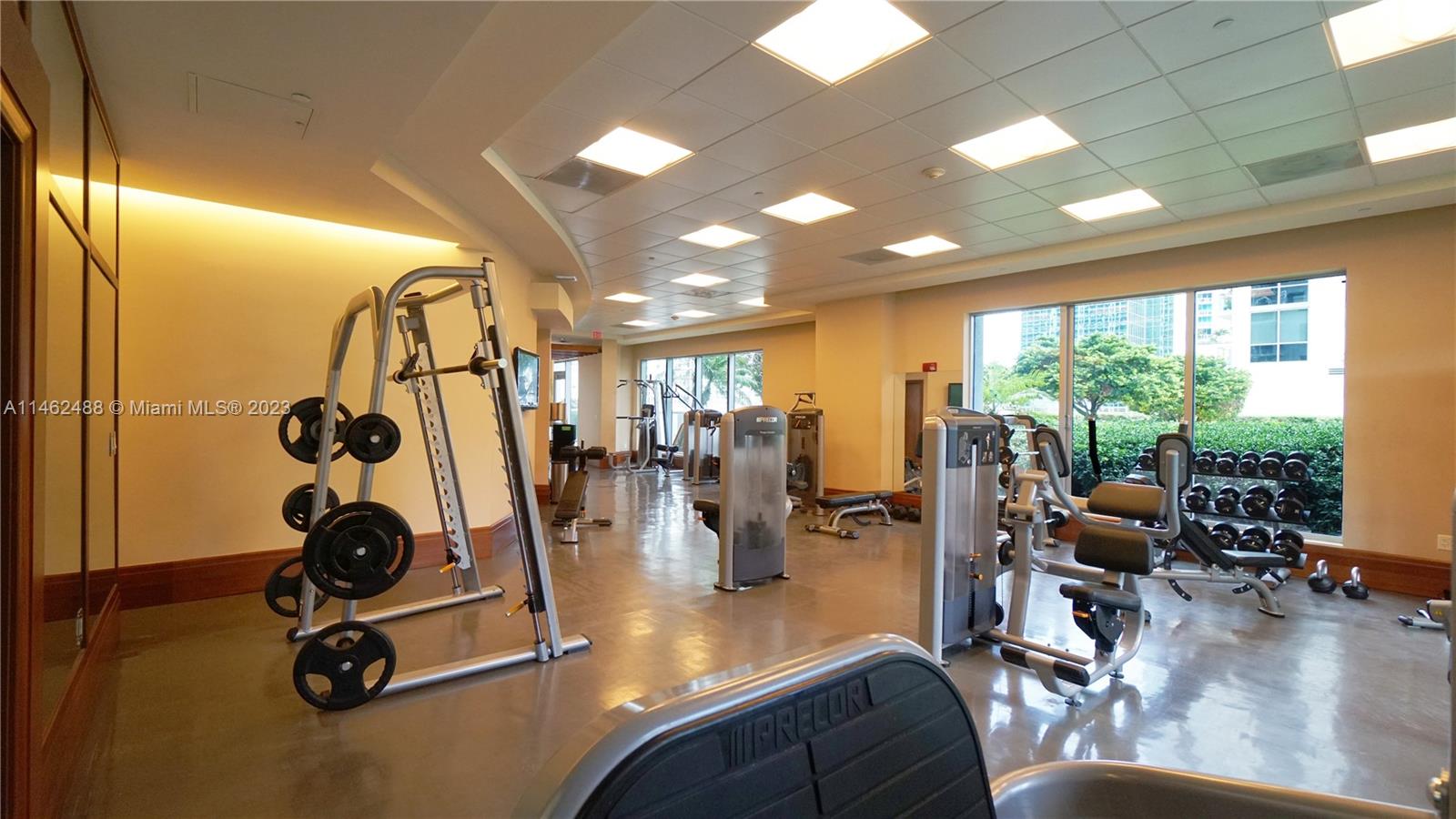 1060 Brickell Ave # 2811