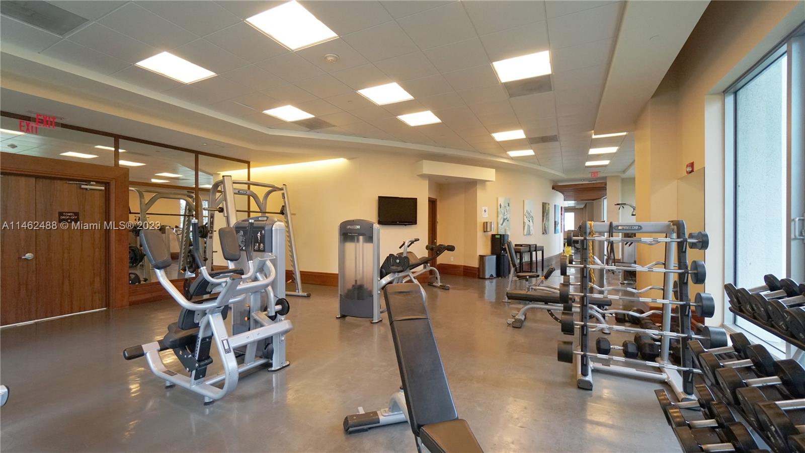 1060 Brickell Ave # 2811