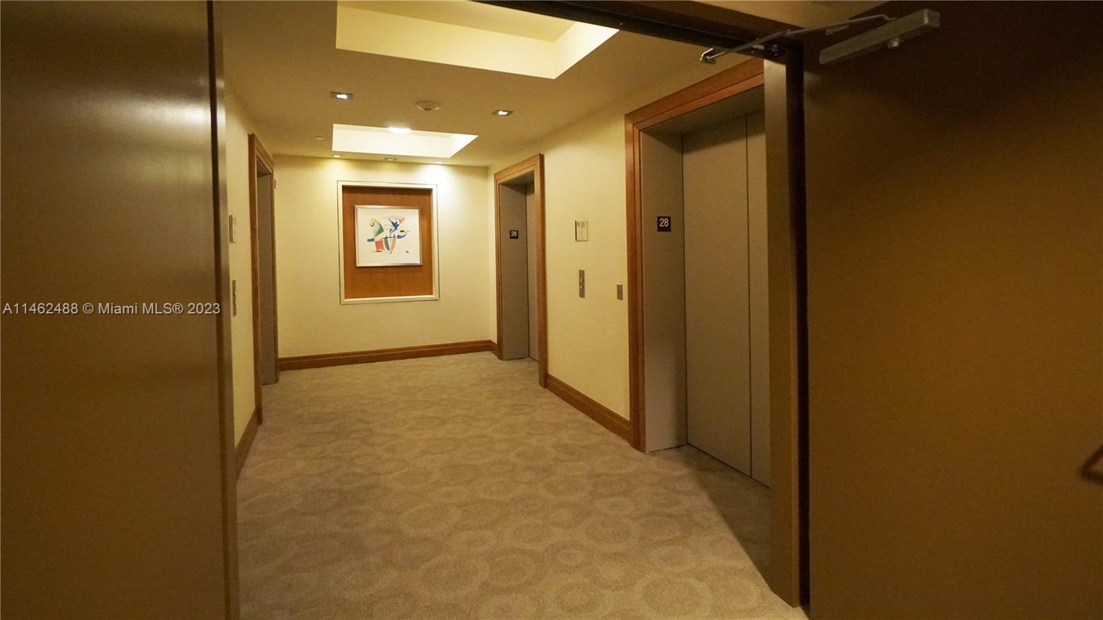1060 Brickell Ave # 2811