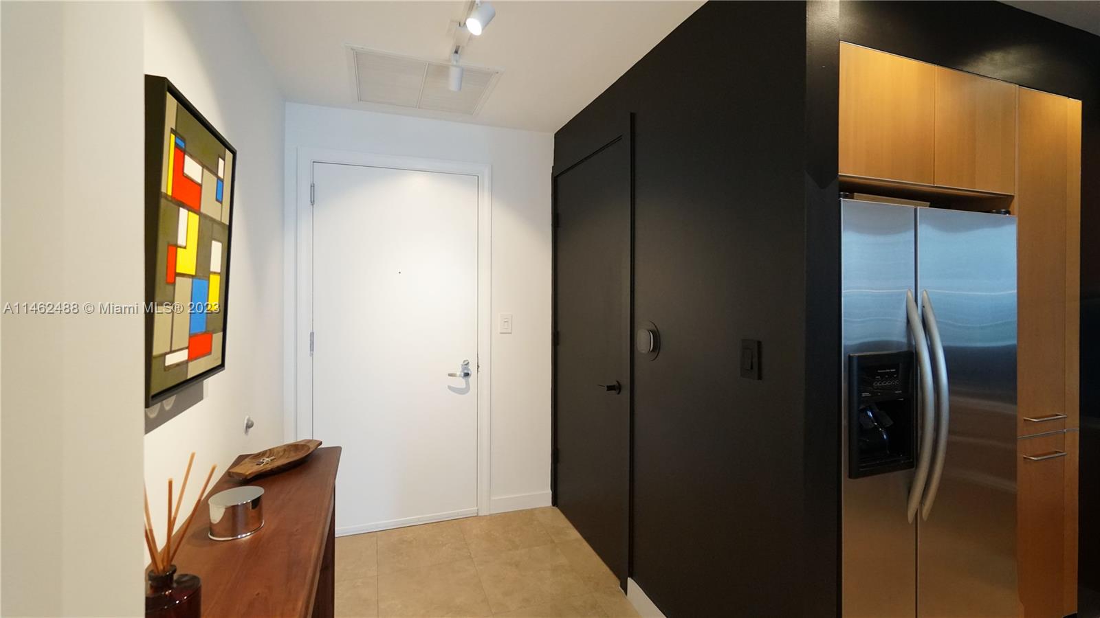 1060 Brickell Ave # 2811