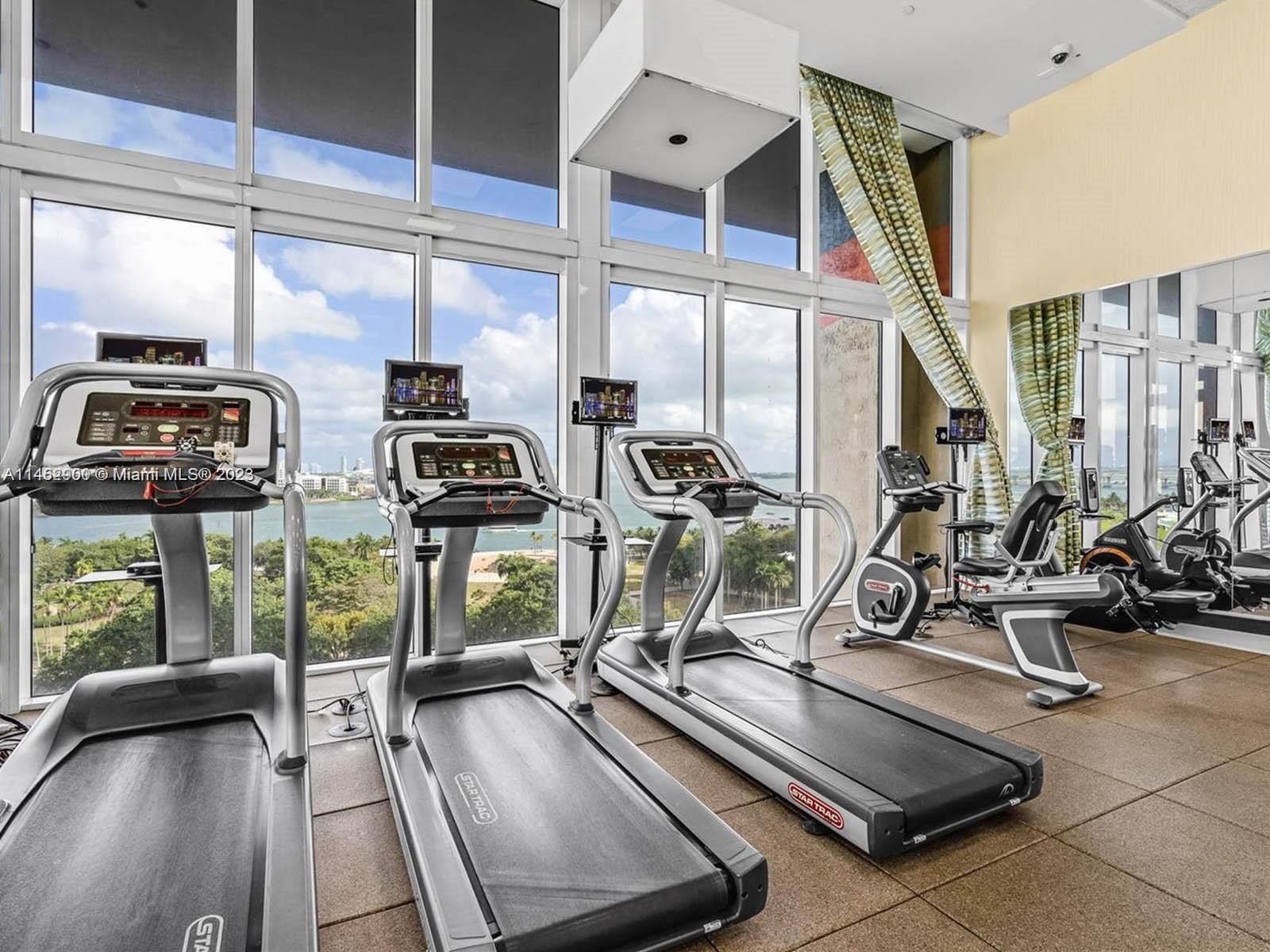 50 Biscayne Blvd # 3107