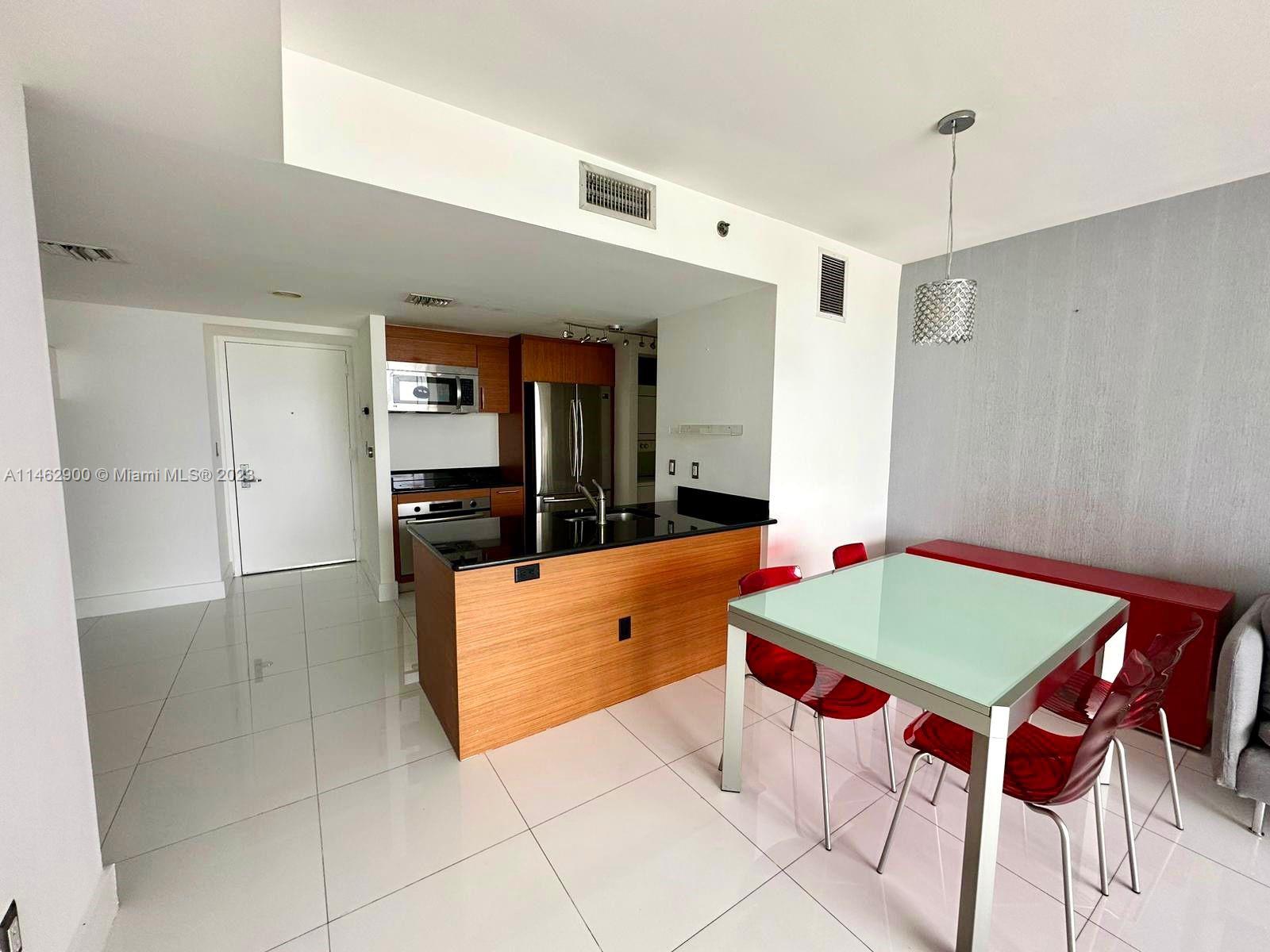 50 Biscayne Blvd # 3107