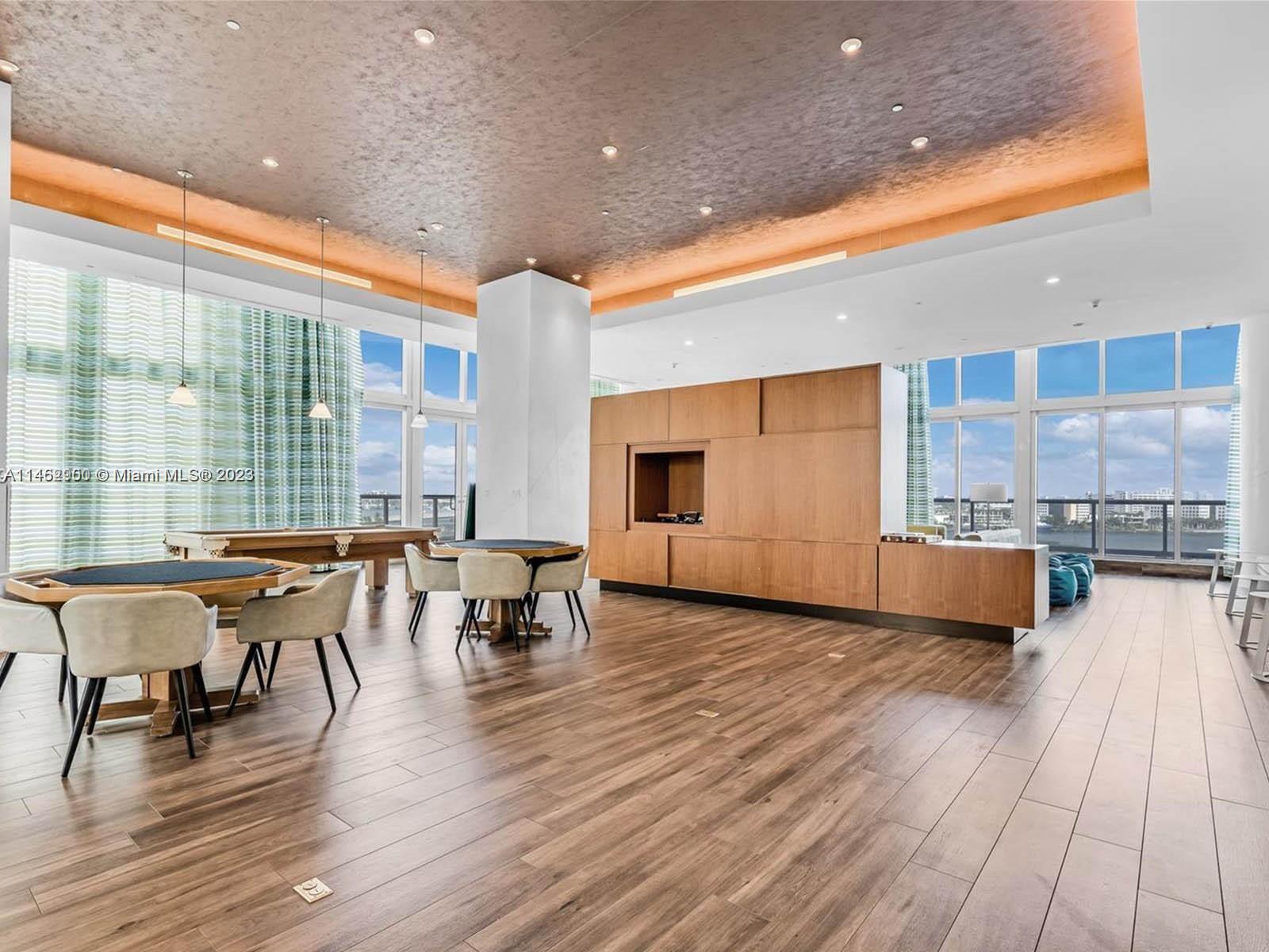 50 Biscayne Blvd # 3107