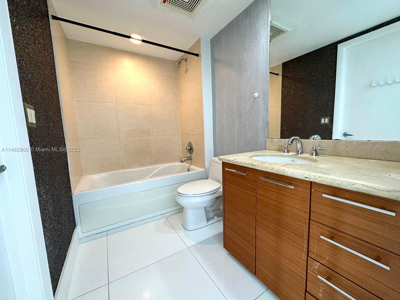 50 Biscayne Blvd # 3107