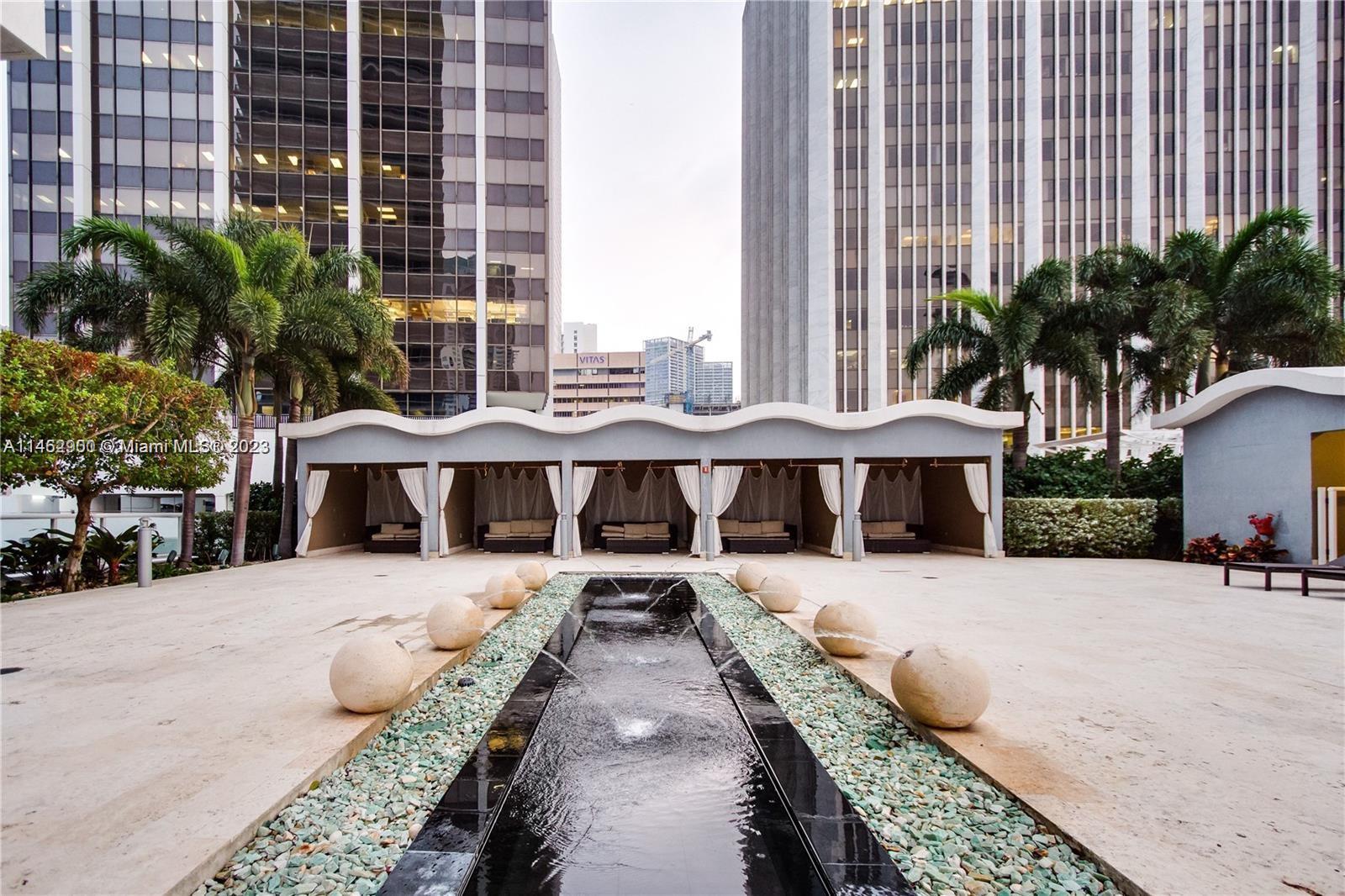 50 Biscayne Blvd # 3107
